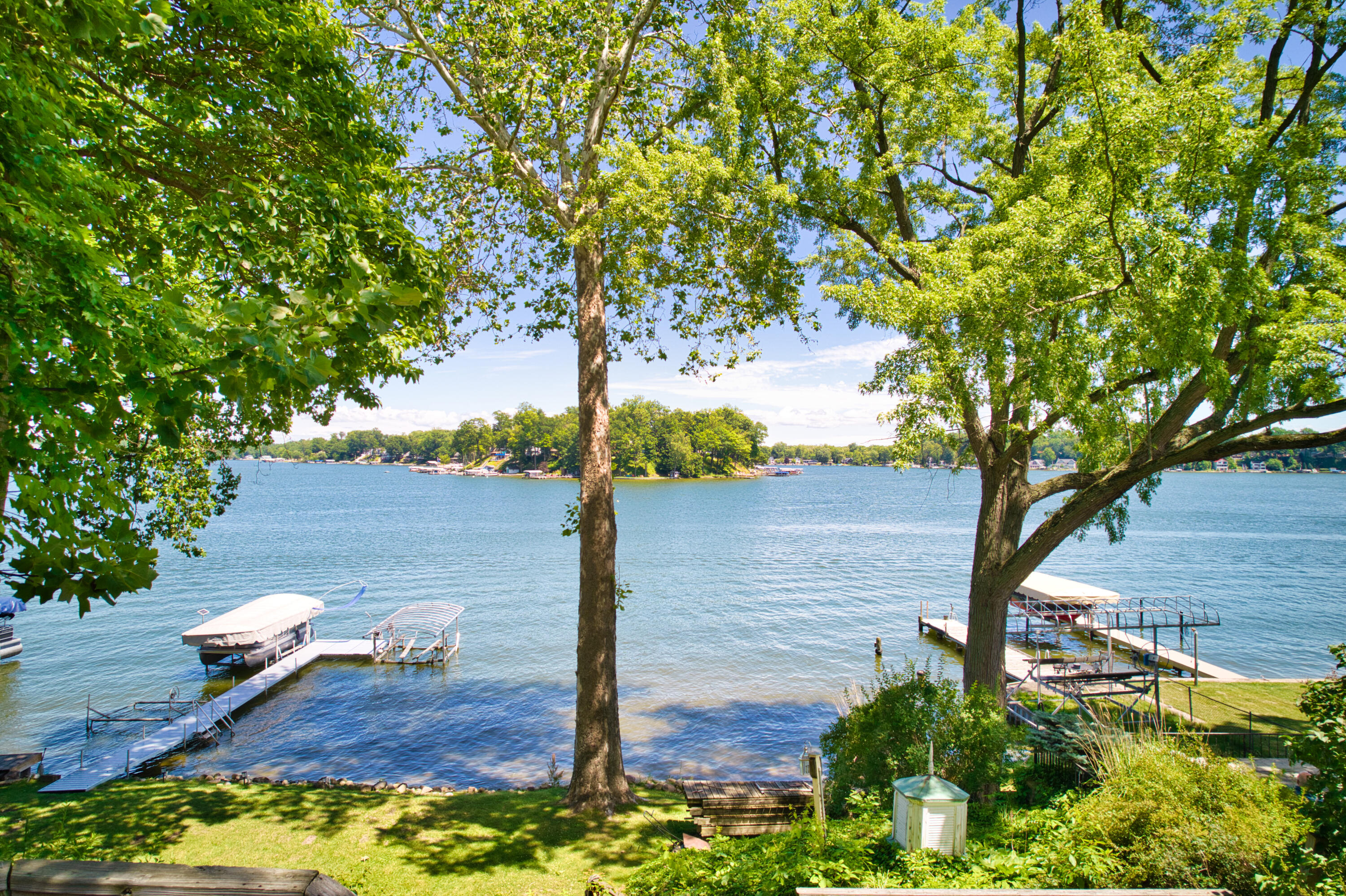 5511 Lakewood Street Coloma MI 49038