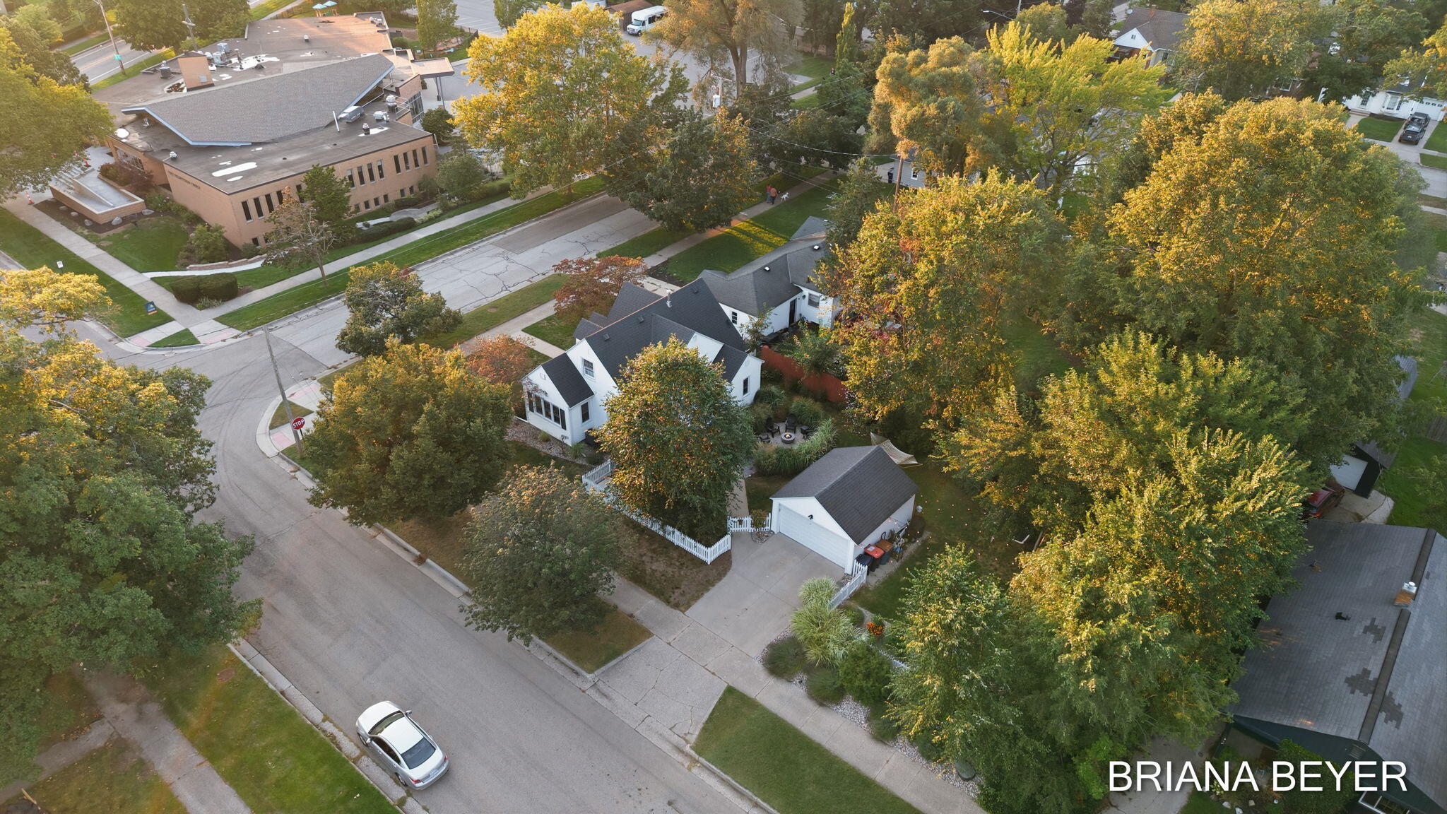 669 Columbia Avenue Holland MI 49423