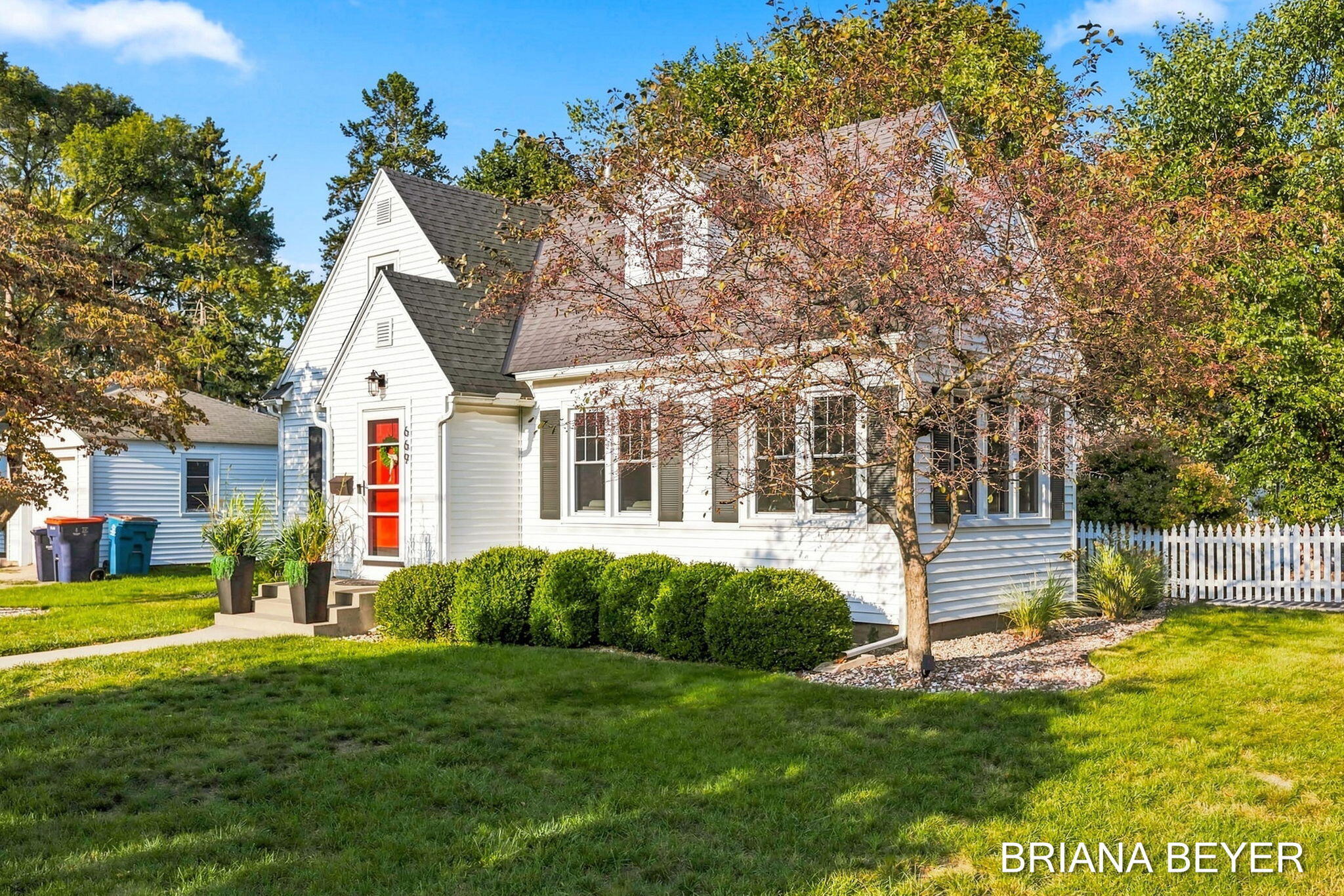 669 Columbia Avenue Holland MI 49423