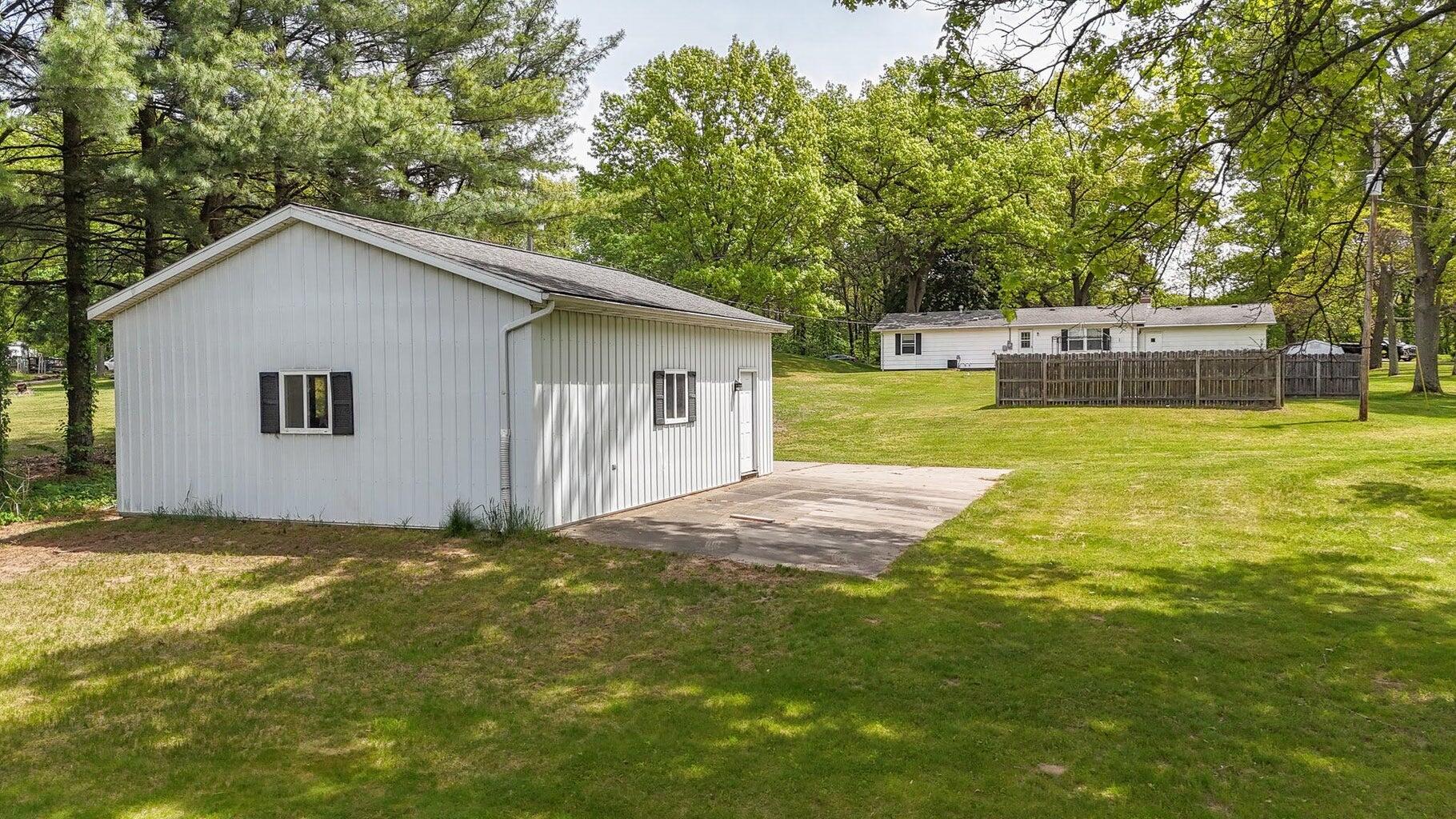 54348 Twin Lakes Road Dowagiac MI 49047