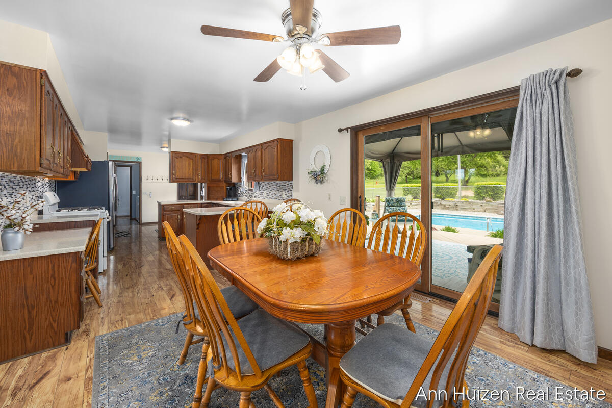 6240 Sunfish Lake Avenue NE Rockford MI 49341