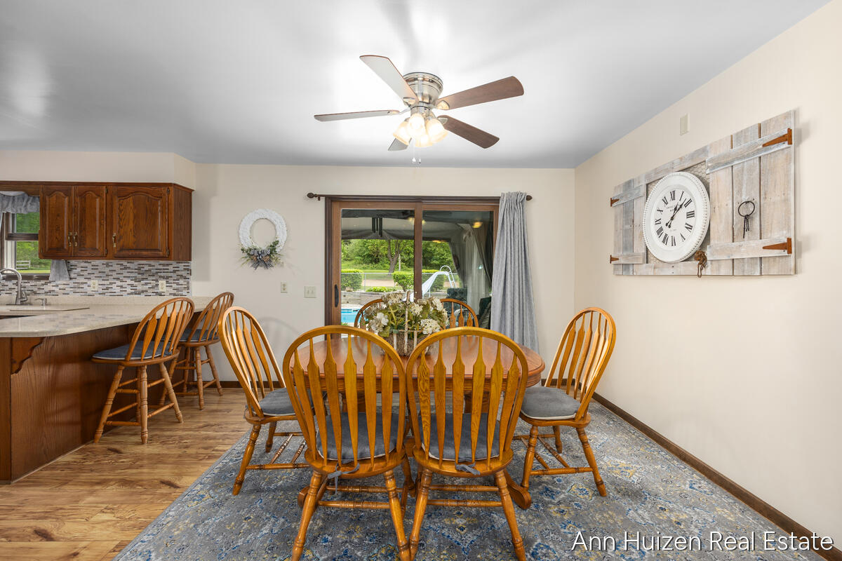 6240 Sunfish Lake Avenue NE Rockford MI 49341