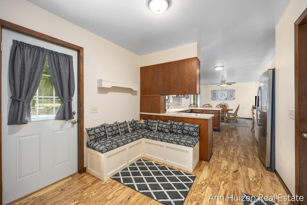 6240 Sunfish Lake Avenue NE Rockford MI 49341