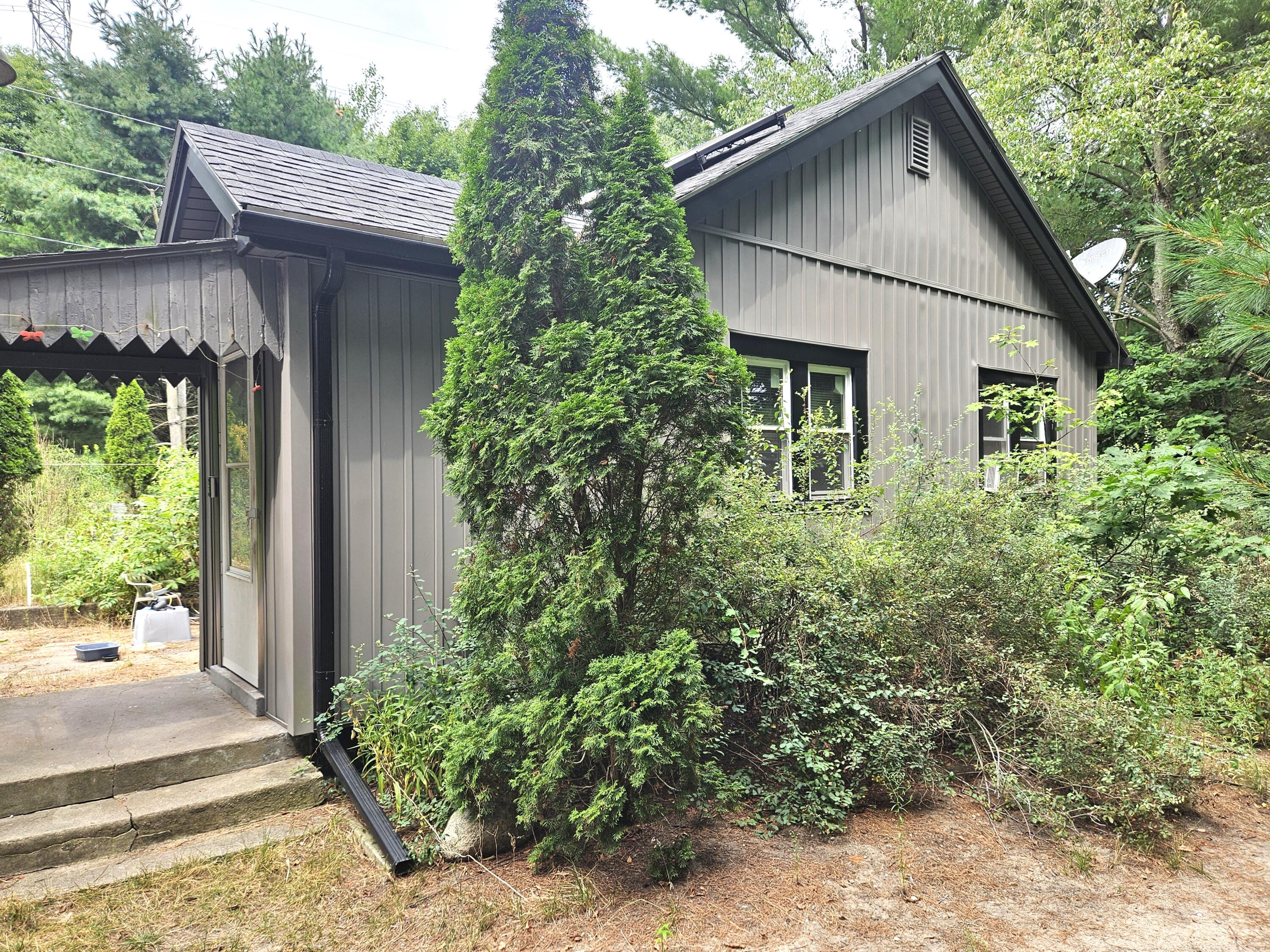 38050 78th Street Covert MI 49043