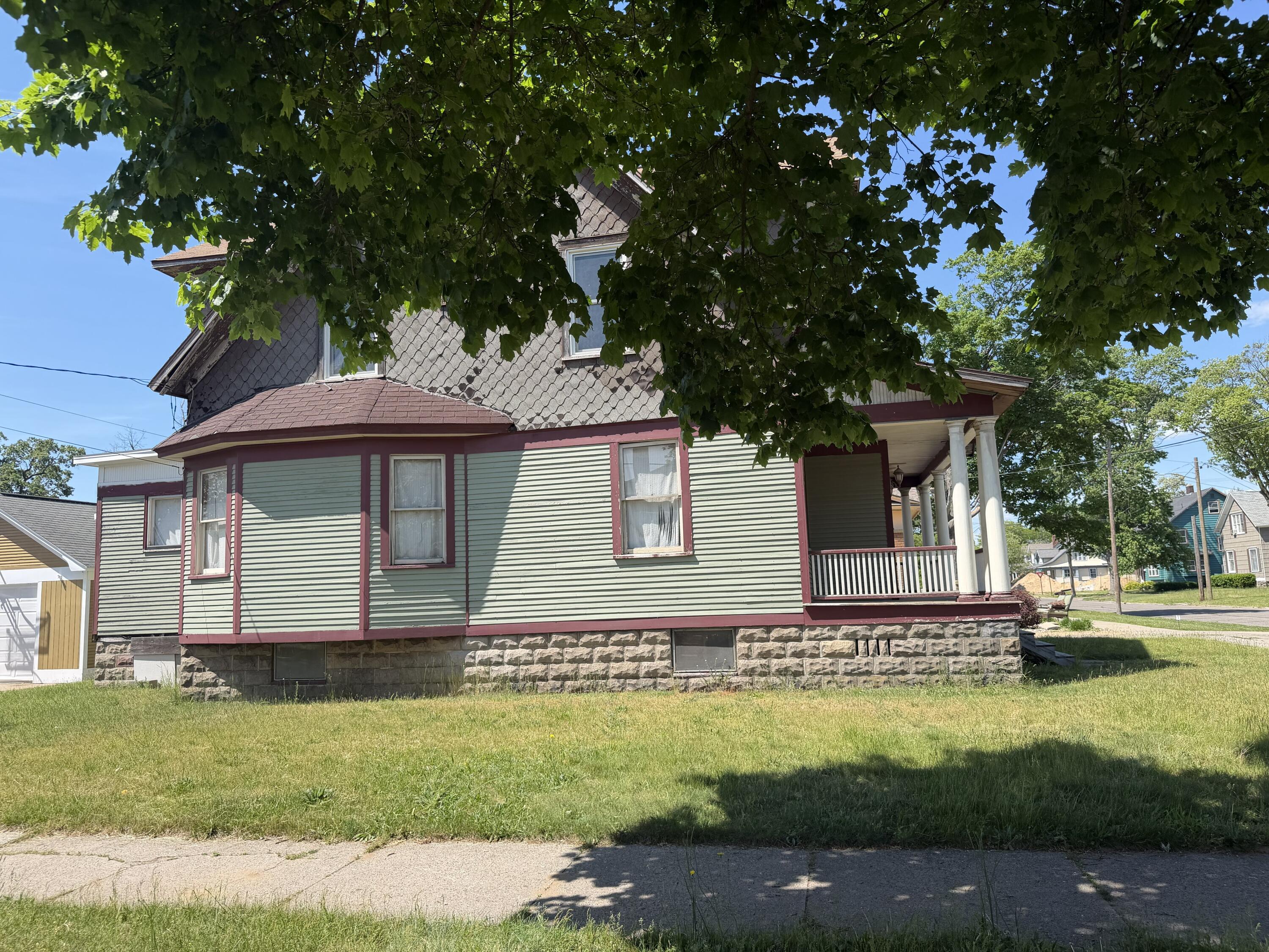1541 Clinton Street Muskegon MI 49442