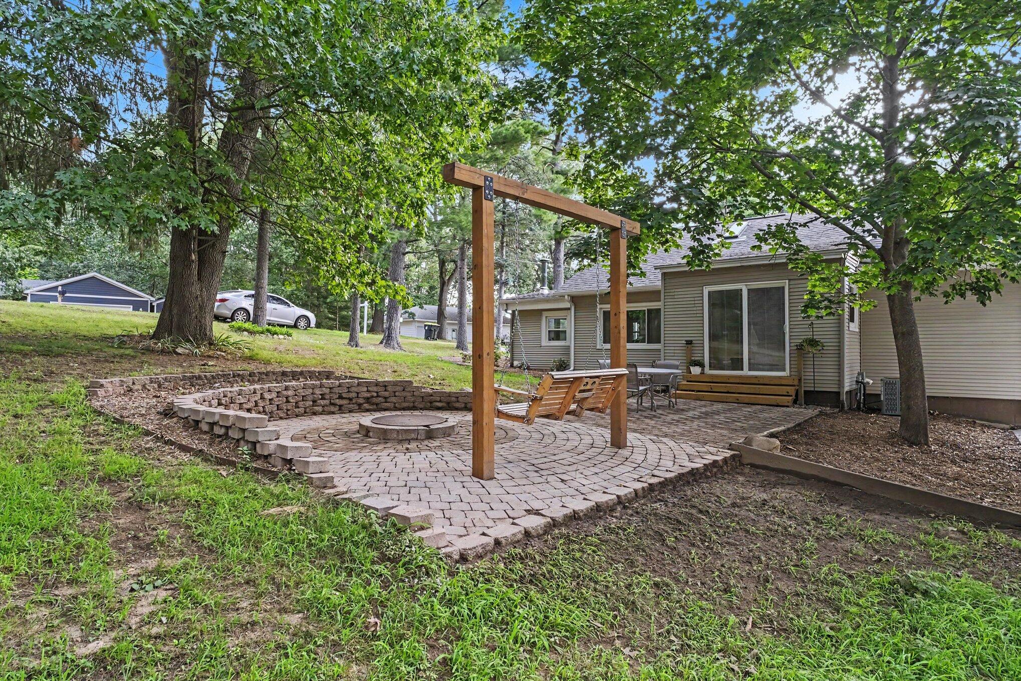 1720 Cargill Street NW Grand Rapids MI 49544