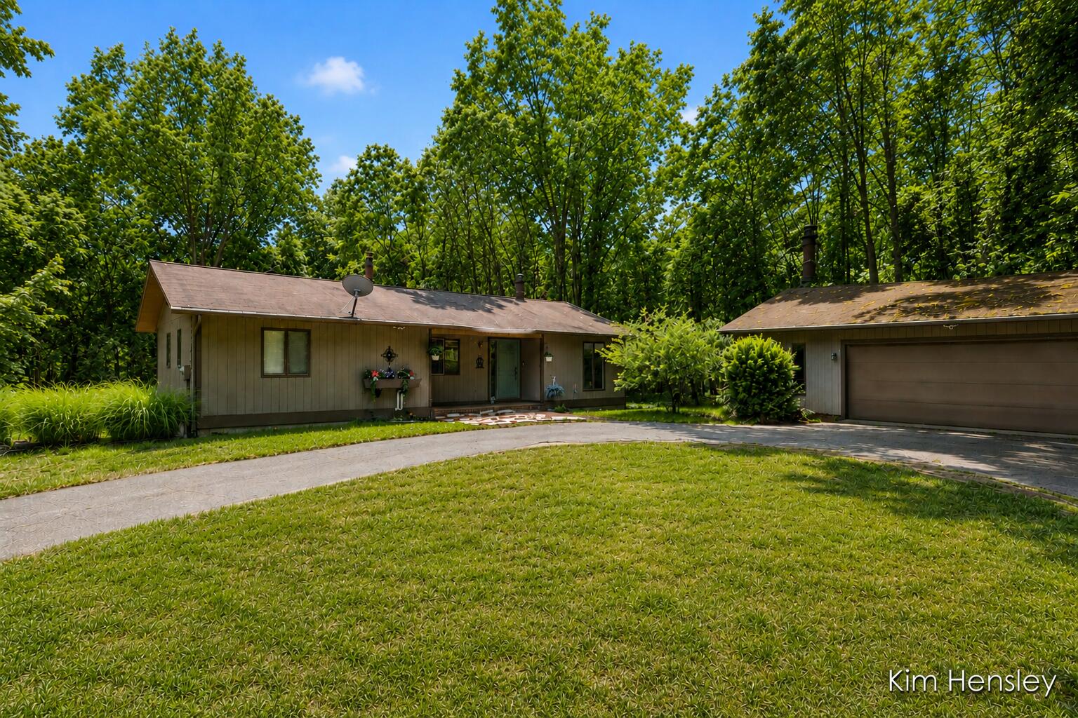 Grand Rapids MI, 4736 Burton Street SE