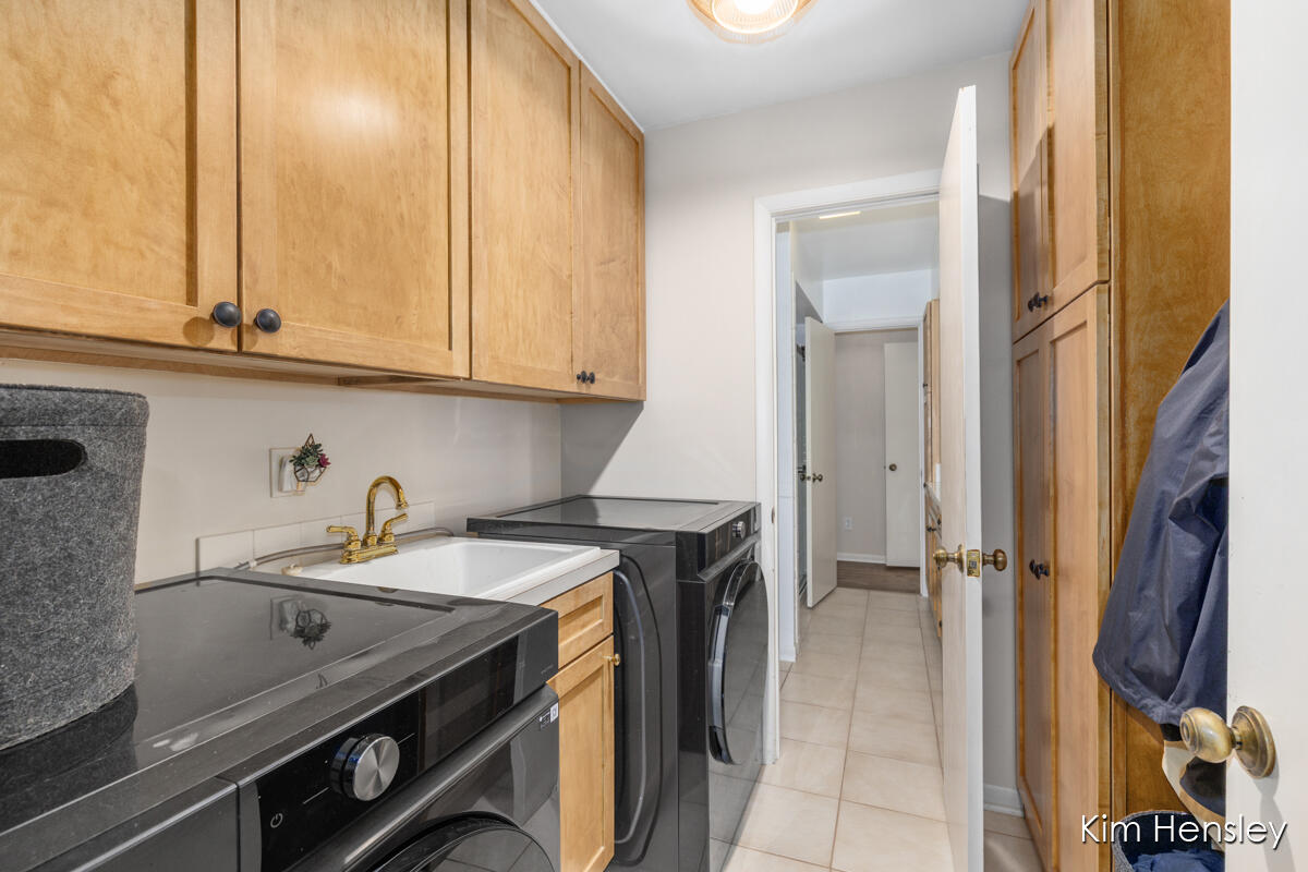 4736 Burton Street SE Grand Rapids MI 49546