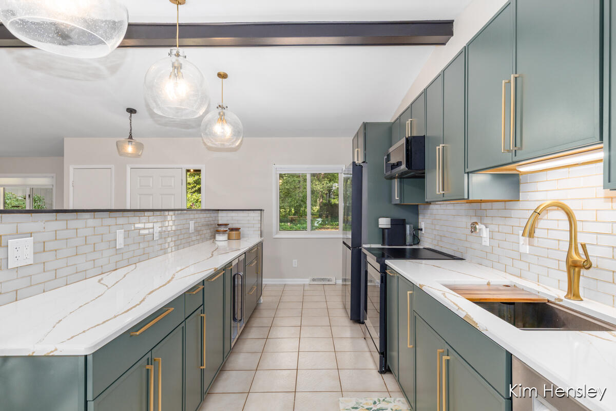 4736 Burton Street SE Grand Rapids MI 49546