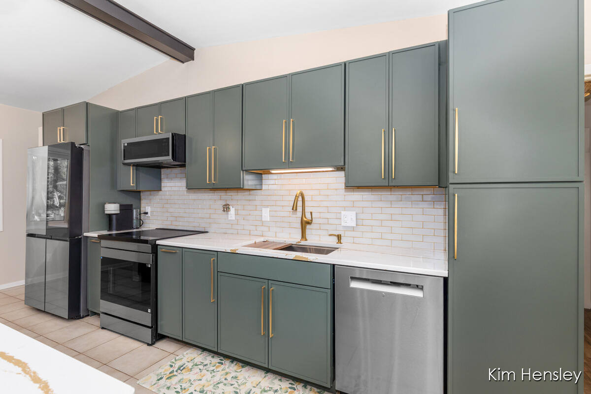4736 Burton Street SE Grand Rapids MI 49546