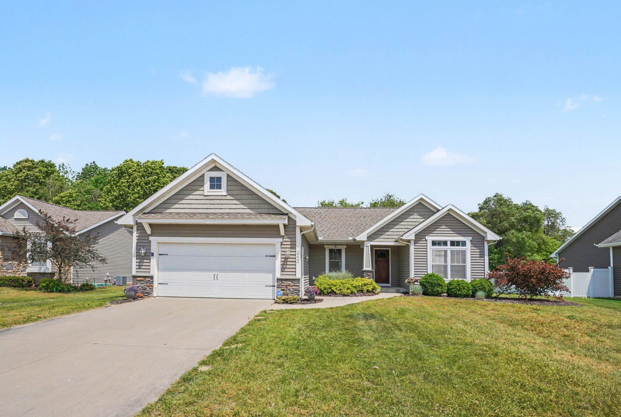 2212 Oakland Farms Trail Portage MI 49024