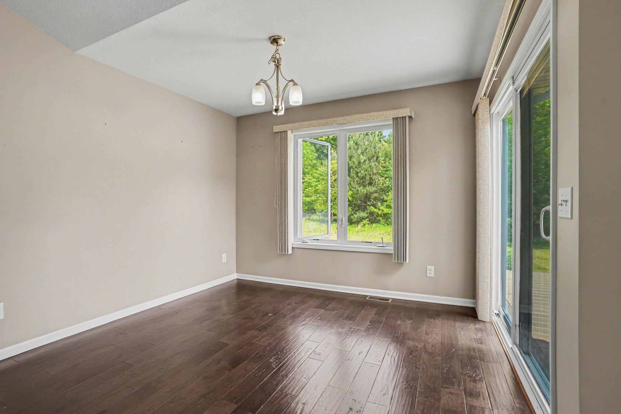 2212 Oakland Farms Trail Portage MI 49024
