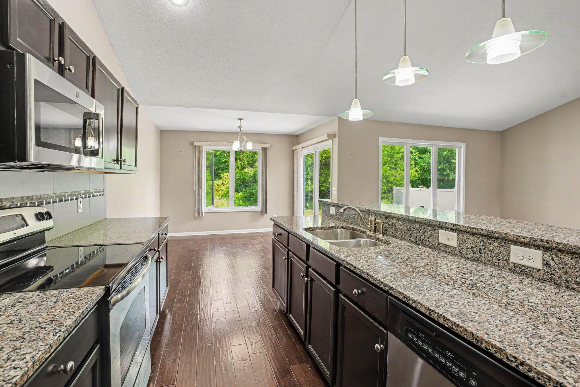 2212 Oakland Farms Trail Portage MI 49024