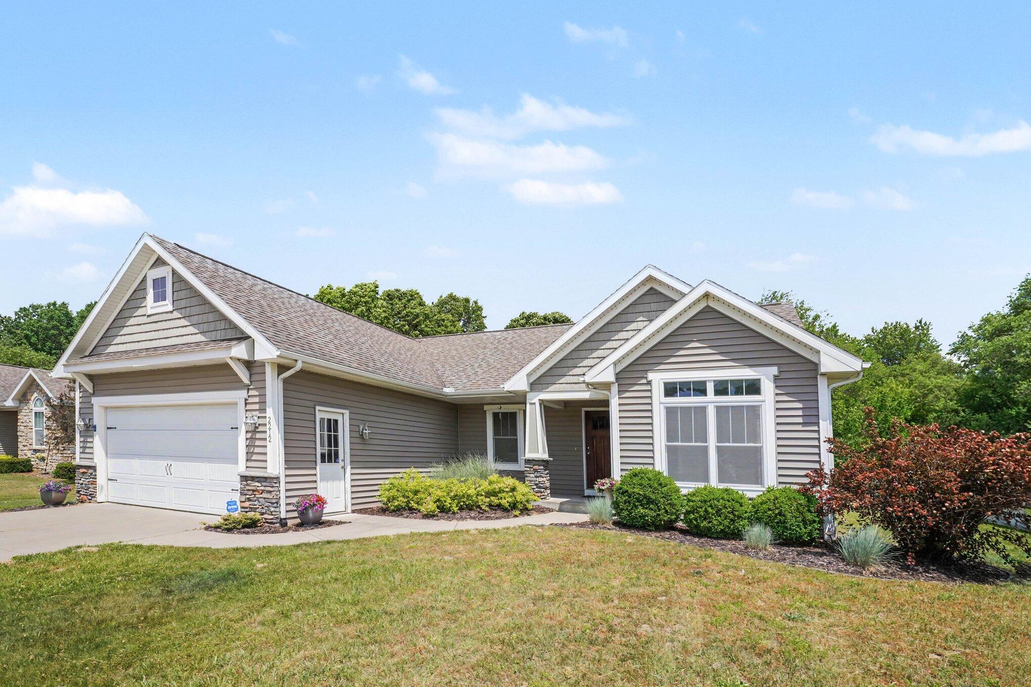 2212 Oakland Farms Trail Portage MI 49024