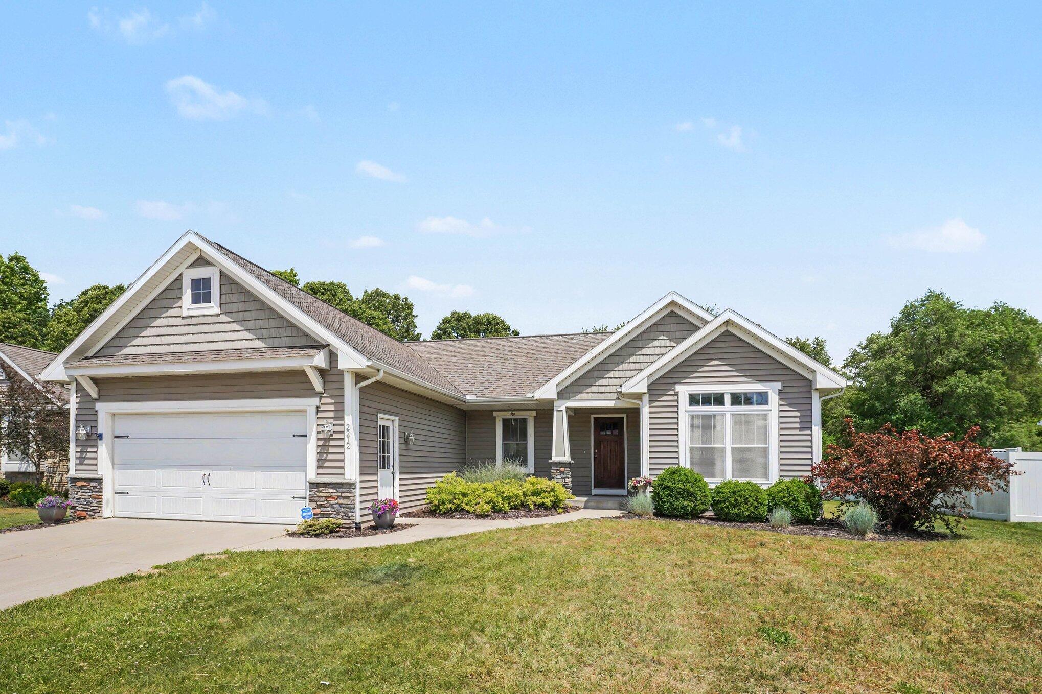2212 Oakland Farms Trail Portage MI 49024