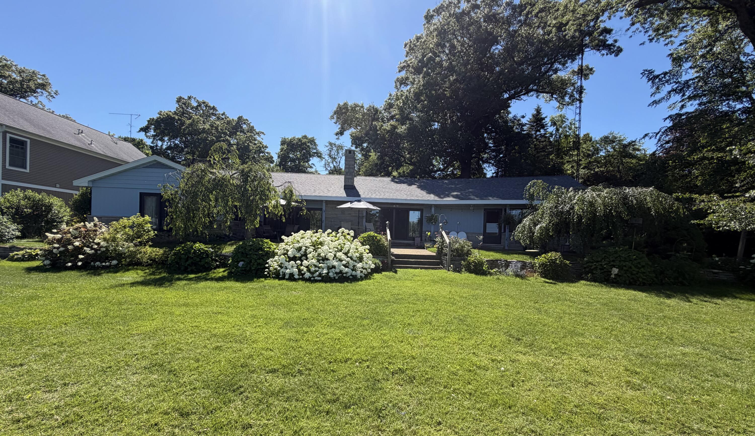 55895 Inn-d-inn Drive Dowagiac MI 49047