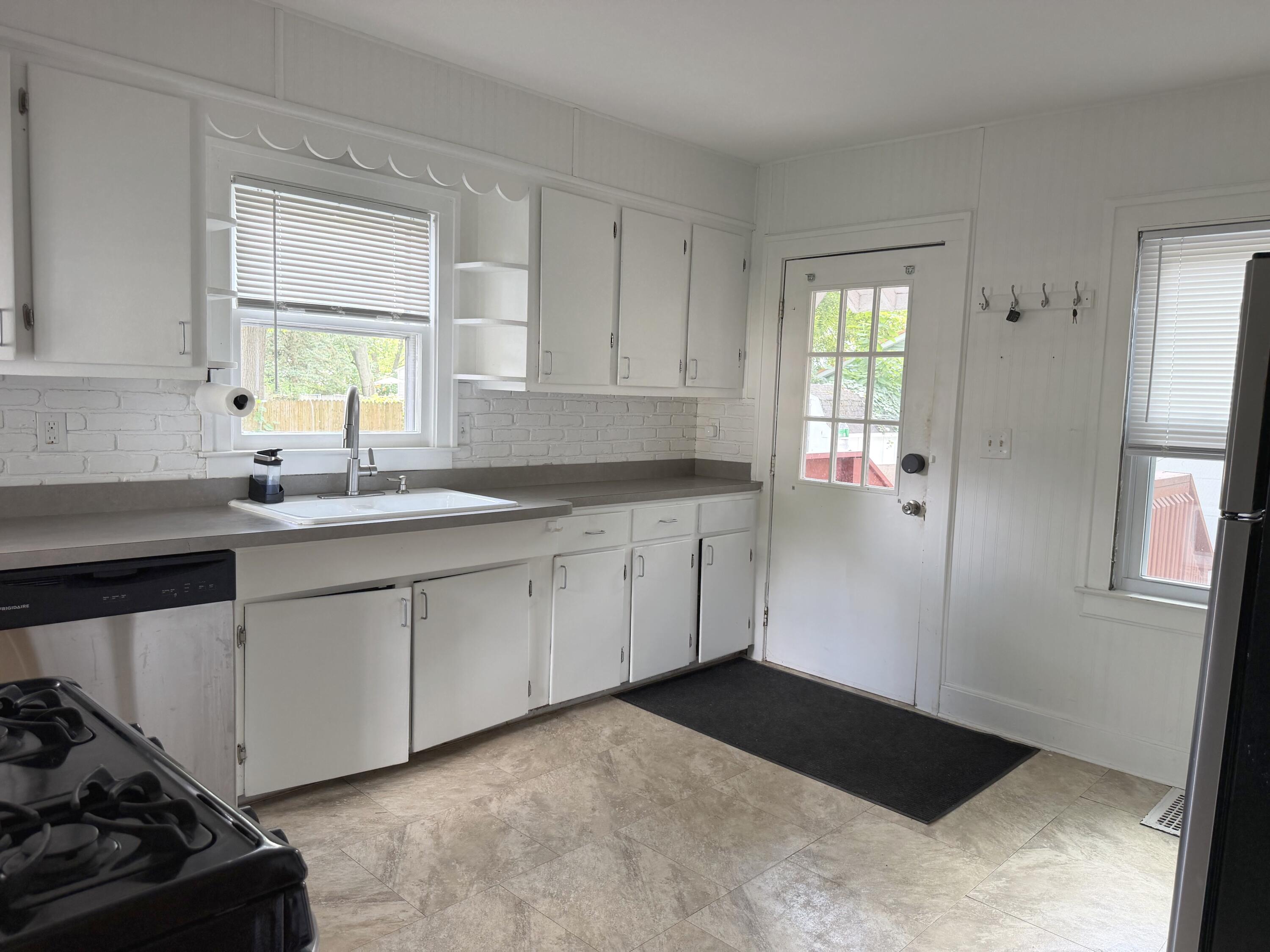 1745 Willis Avenue NW Grand Rapids MI 49504