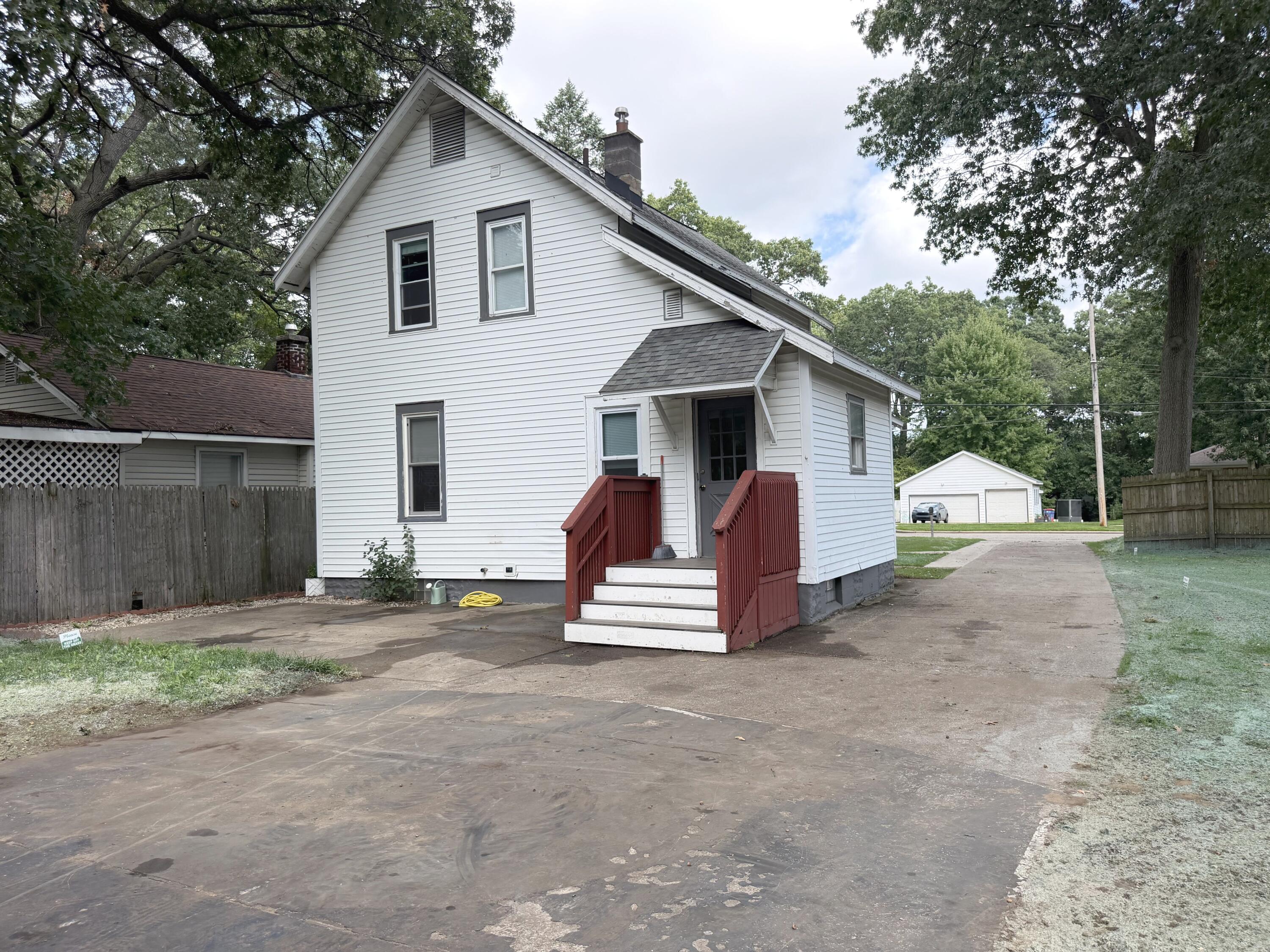 1745 Willis Avenue NW Grand Rapids MI 49504
