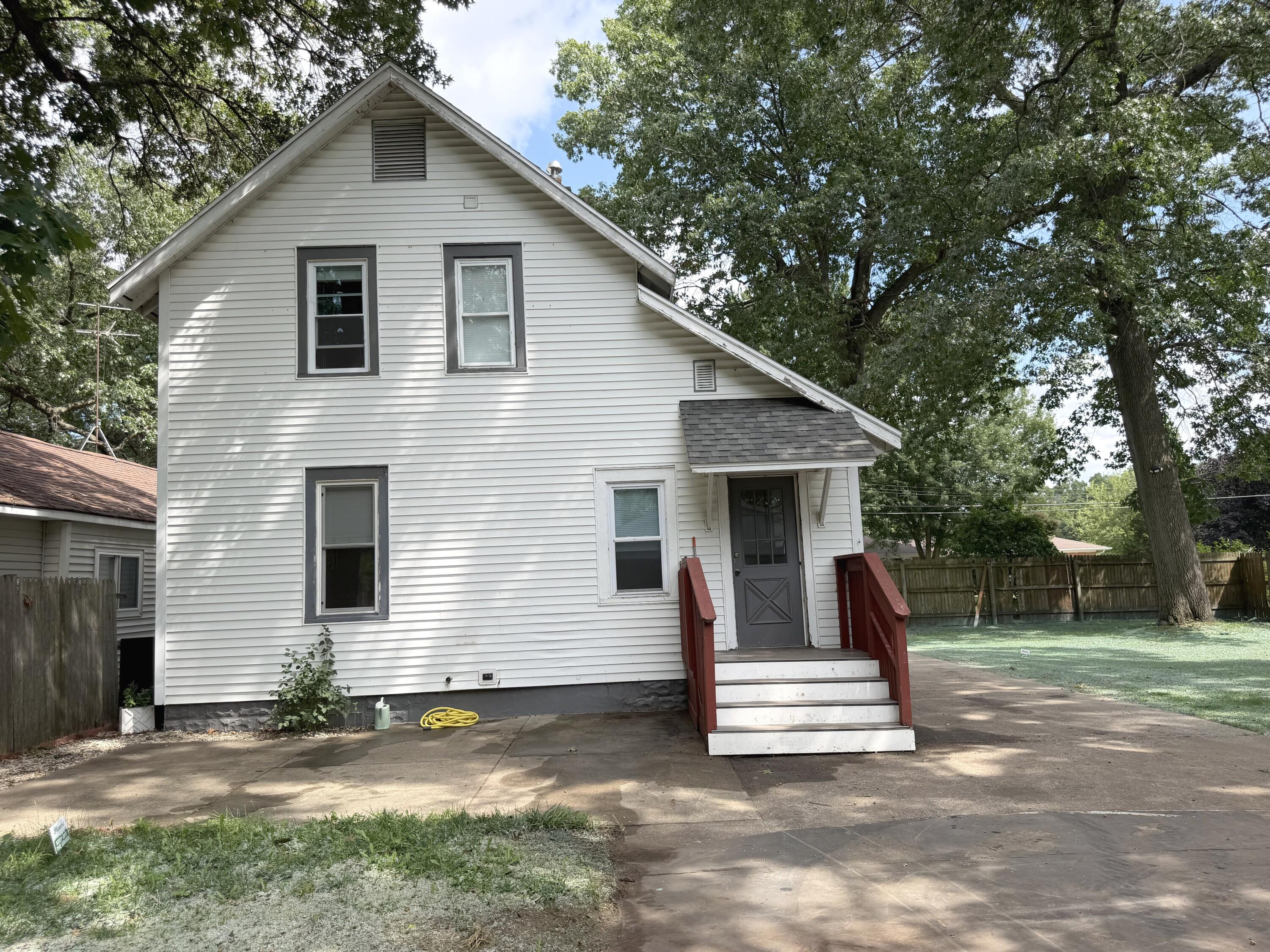 1745 Willis Avenue NW Grand Rapids MI 49504