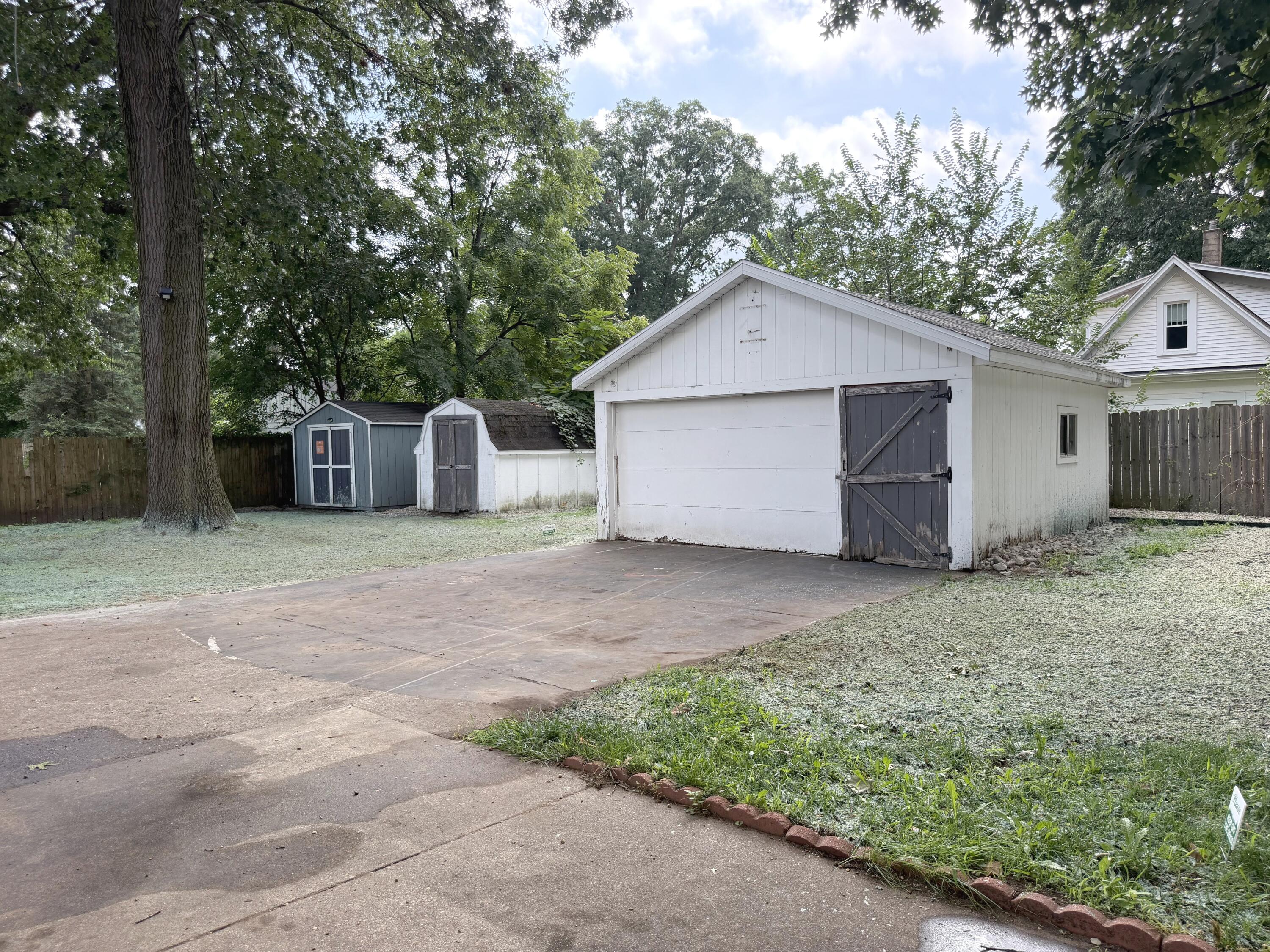 1745 Willis Avenue NW Grand Rapids MI 49504