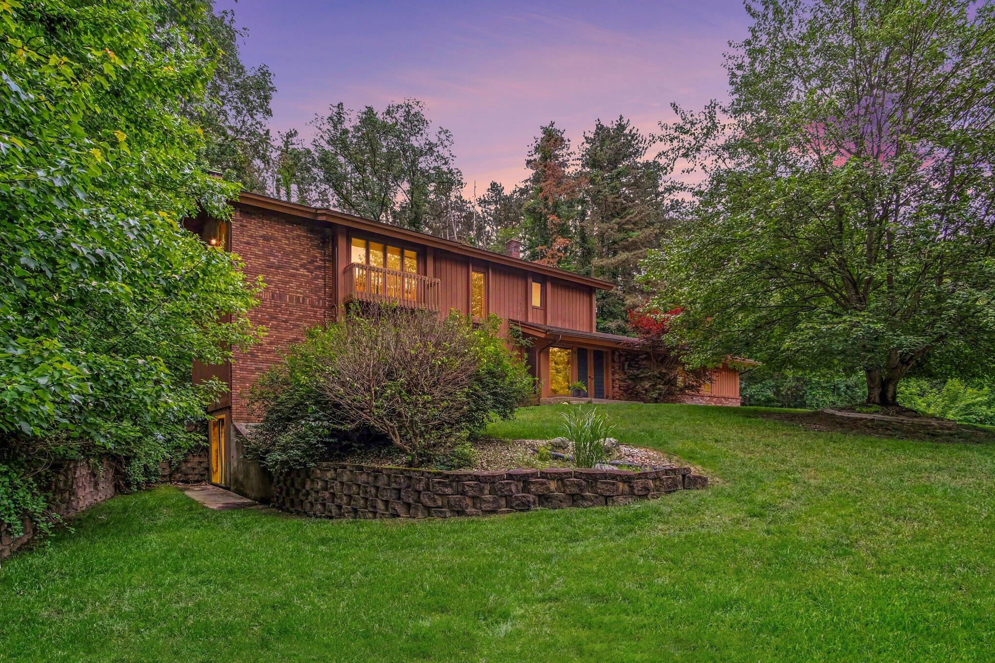 540 Roundtree Drive NE Ada MI 49301