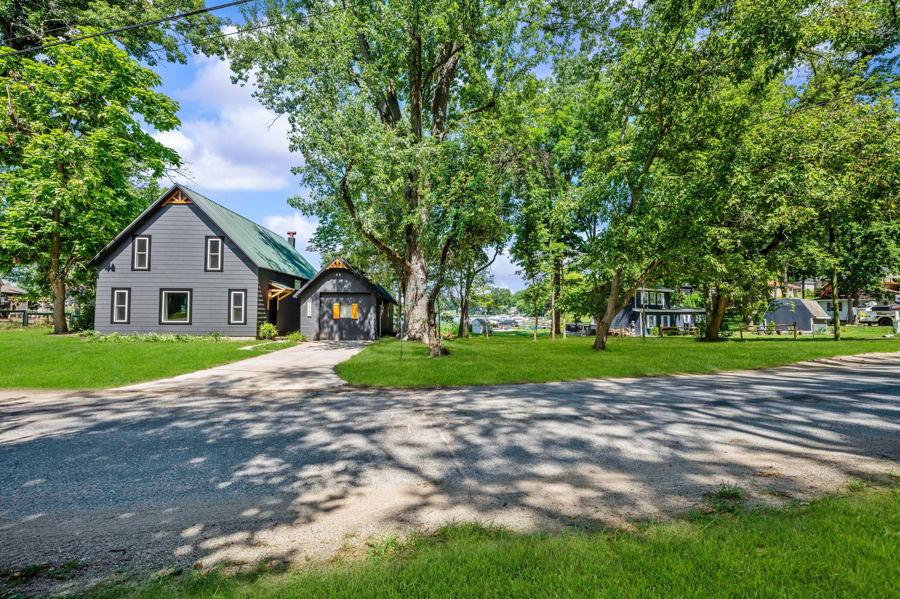 24948 Lake Shore Drive Dowagiac MI 49047