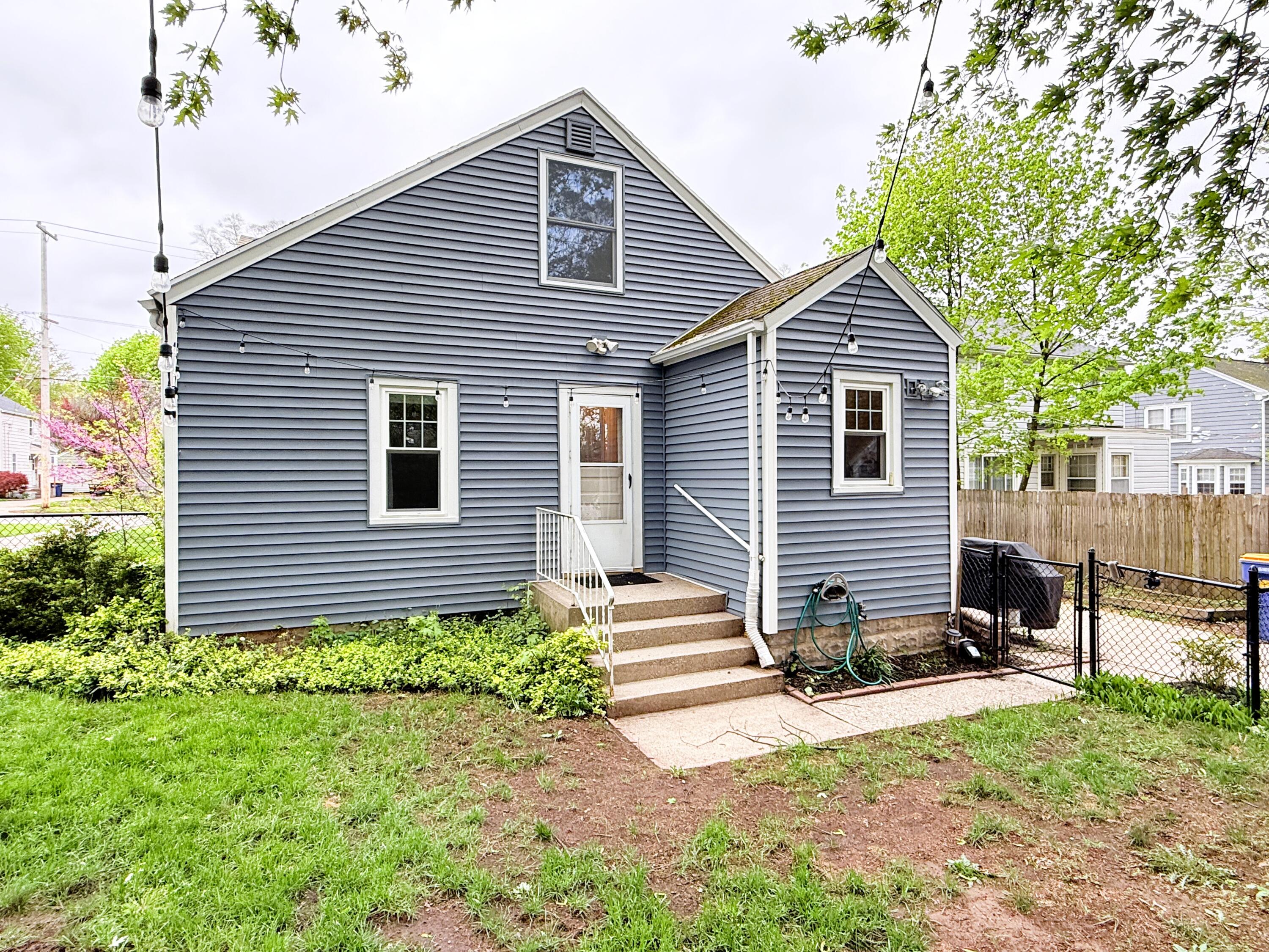 1649 Philadelphia Avenue SE Grand Rapids MI 49507