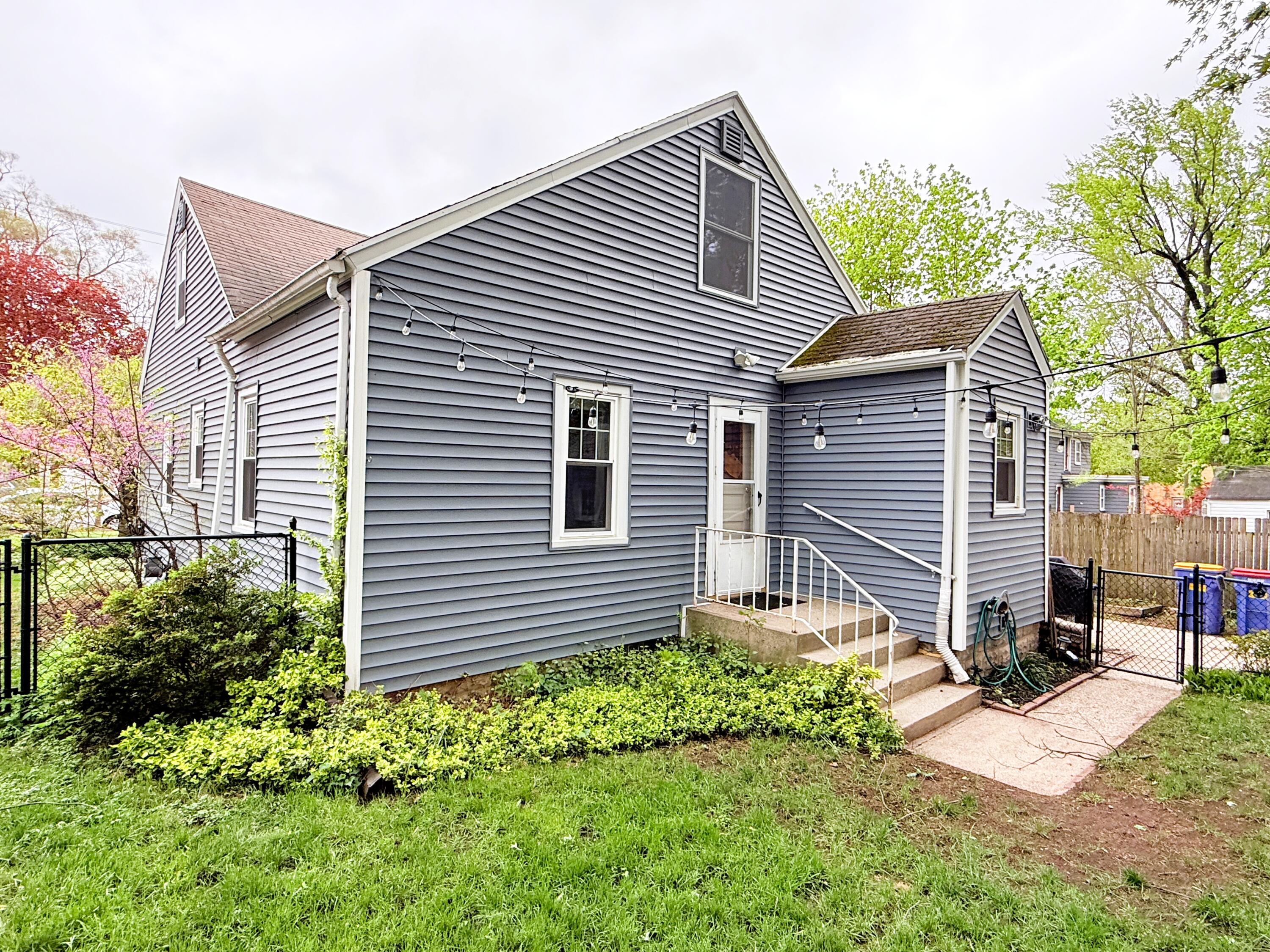1649 Philadelphia Avenue SE Grand Rapids MI 49507