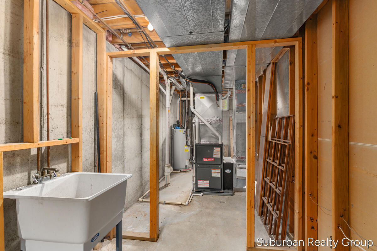 2543 Glencairin Drive NW Grand Rapids MI 49504