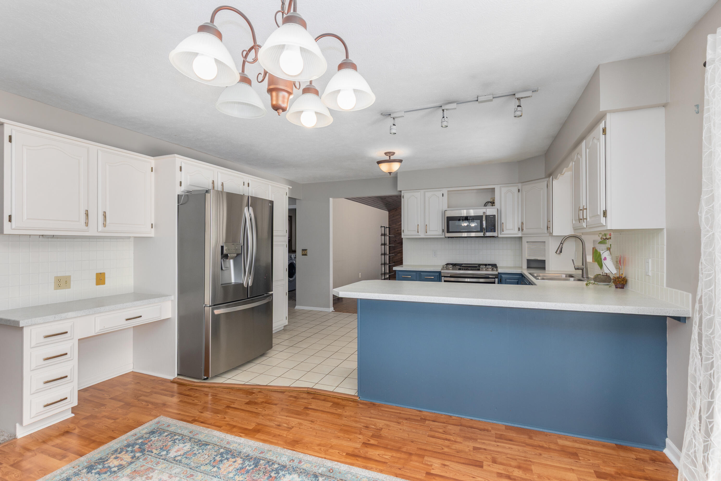 2543 Glencairin Drive NW Grand Rapids MI 49504
