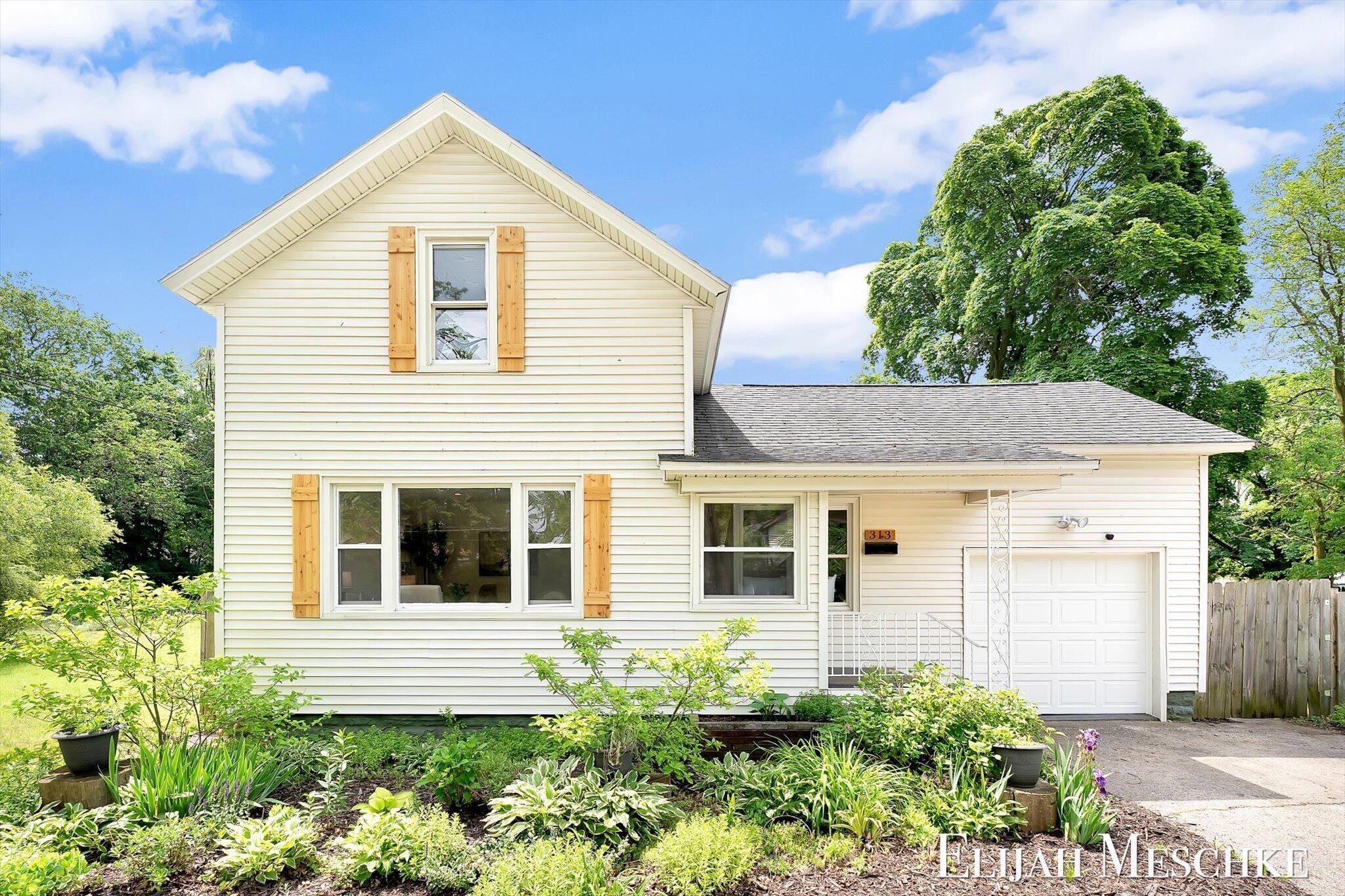 313 Washington Avenue Muskegon MI 49441