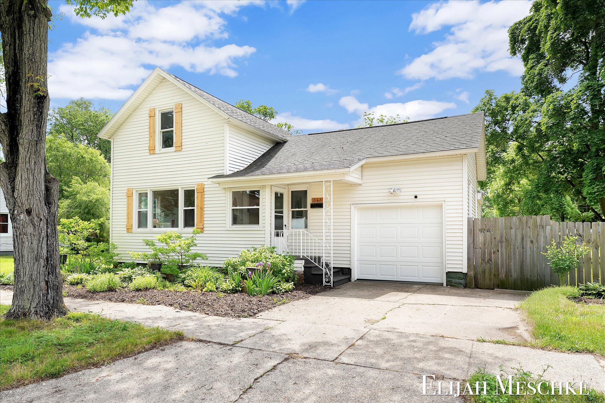313 Washington Avenue Muskegon MI 49441