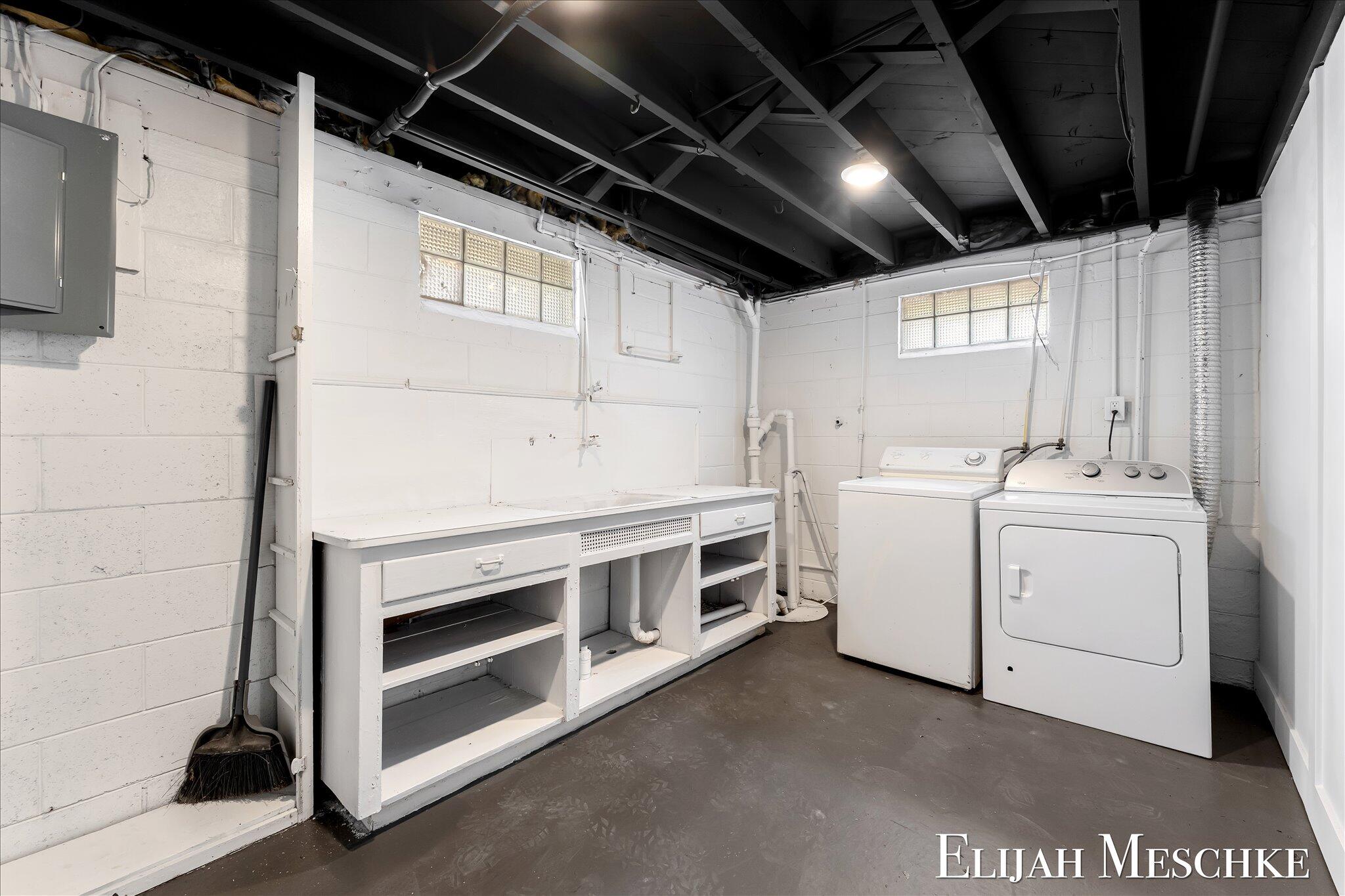 313 Washington Avenue Muskegon MI 49441