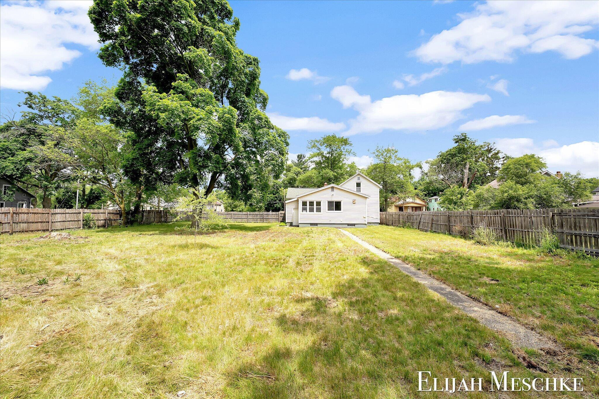 313 Washington Avenue Muskegon MI 49441