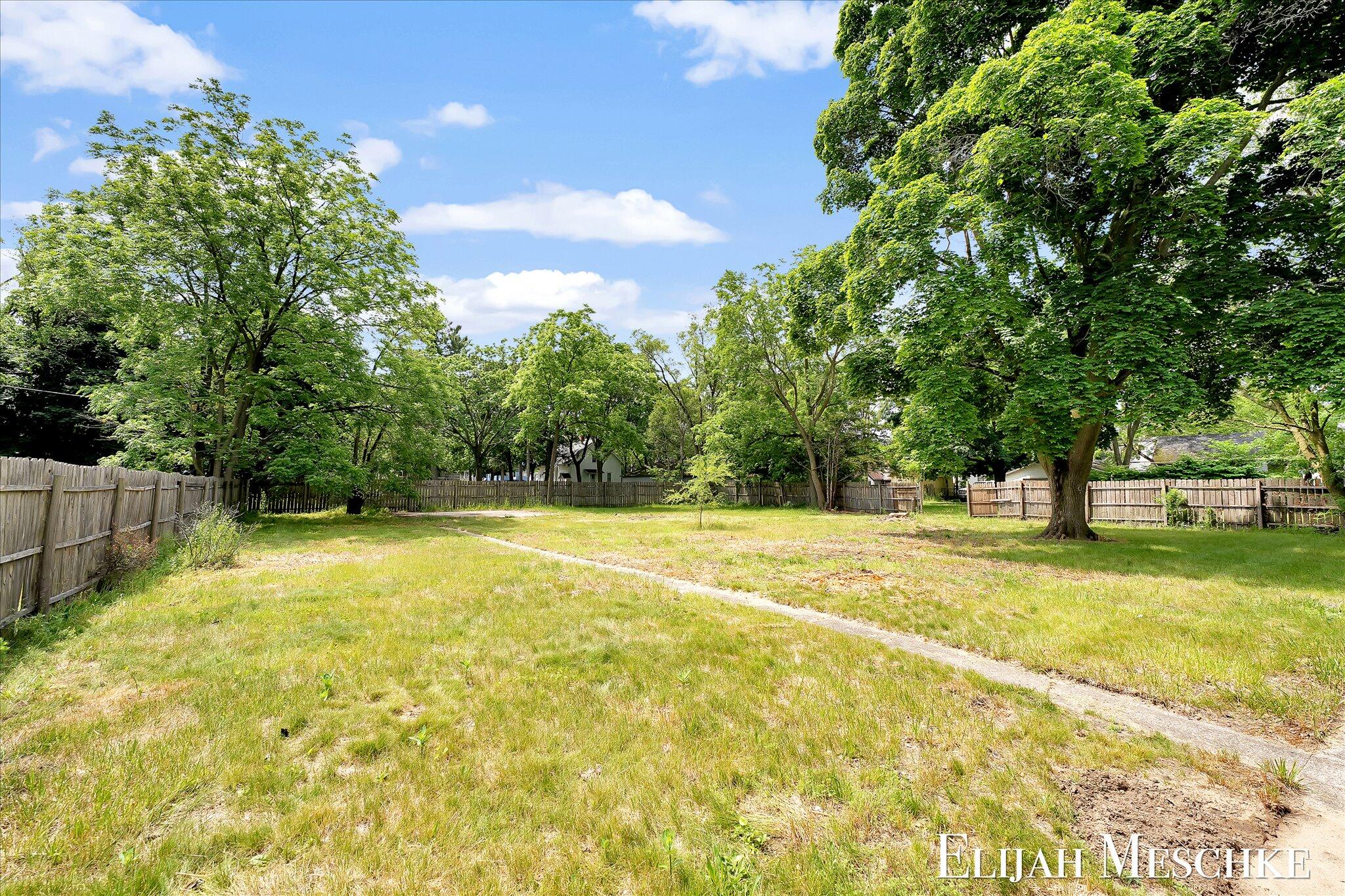 313 Washington Avenue Muskegon MI 49441