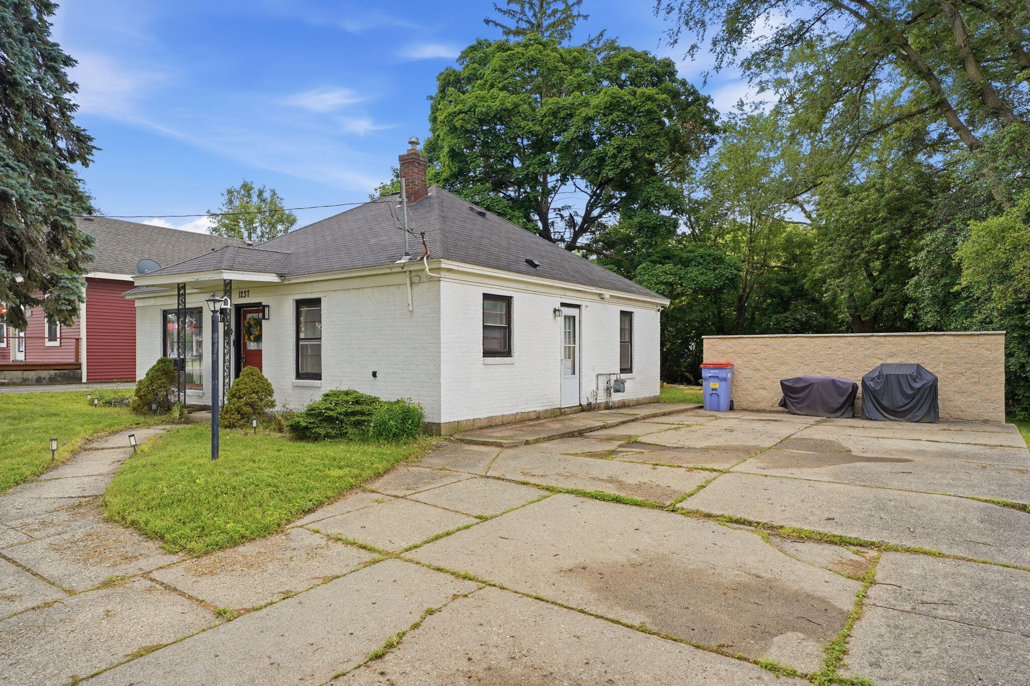 1237 Fuller Avenue NE Grand Rapids MI 49505