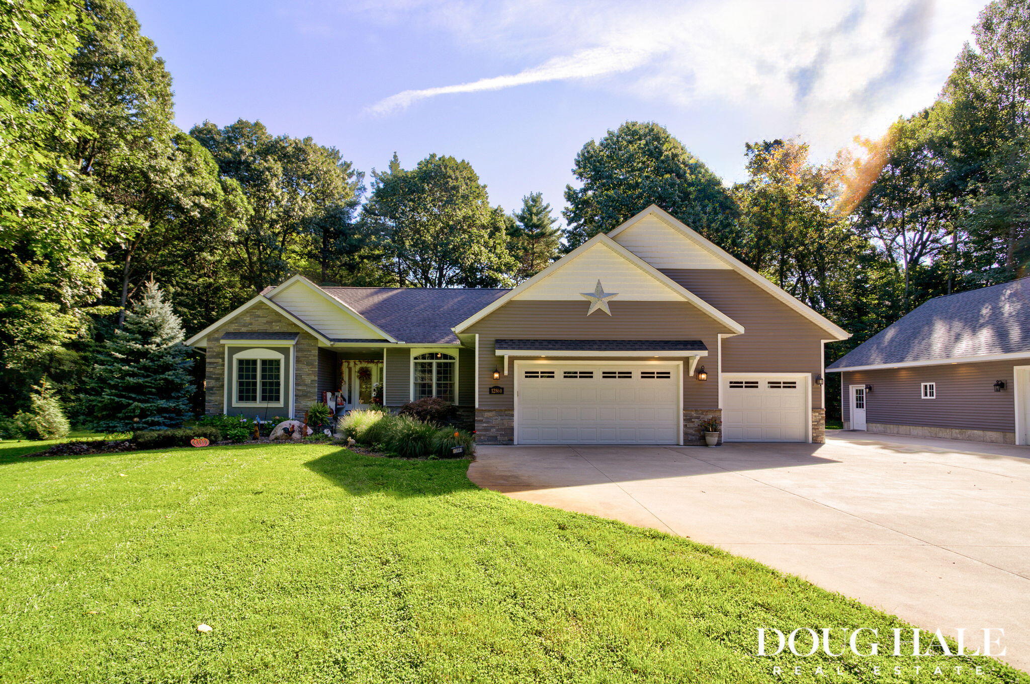 12860 Woodhaven Drive Grand Haven MI 49417