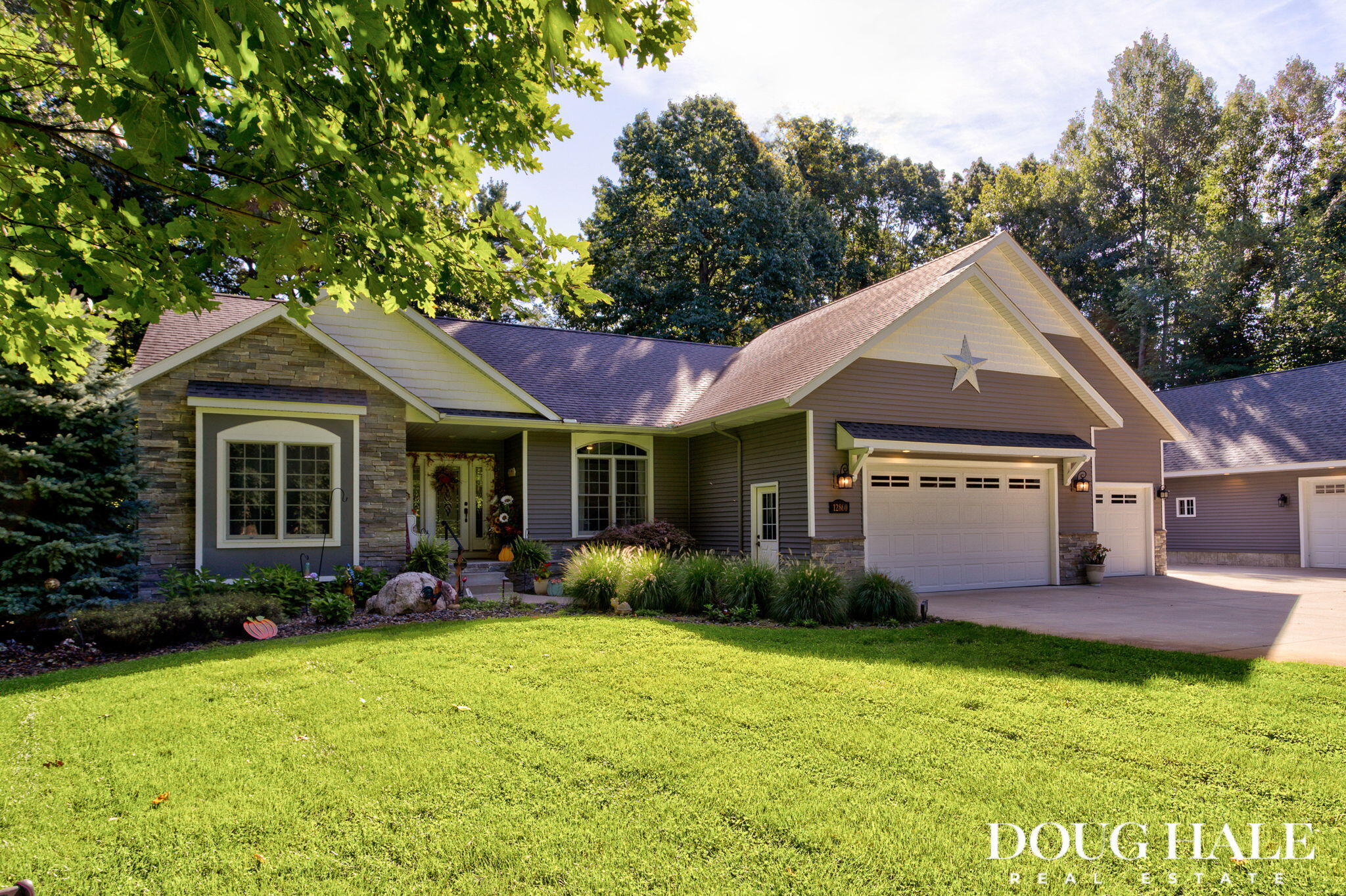 12860 Woodhaven Drive Grand Haven MI 49417