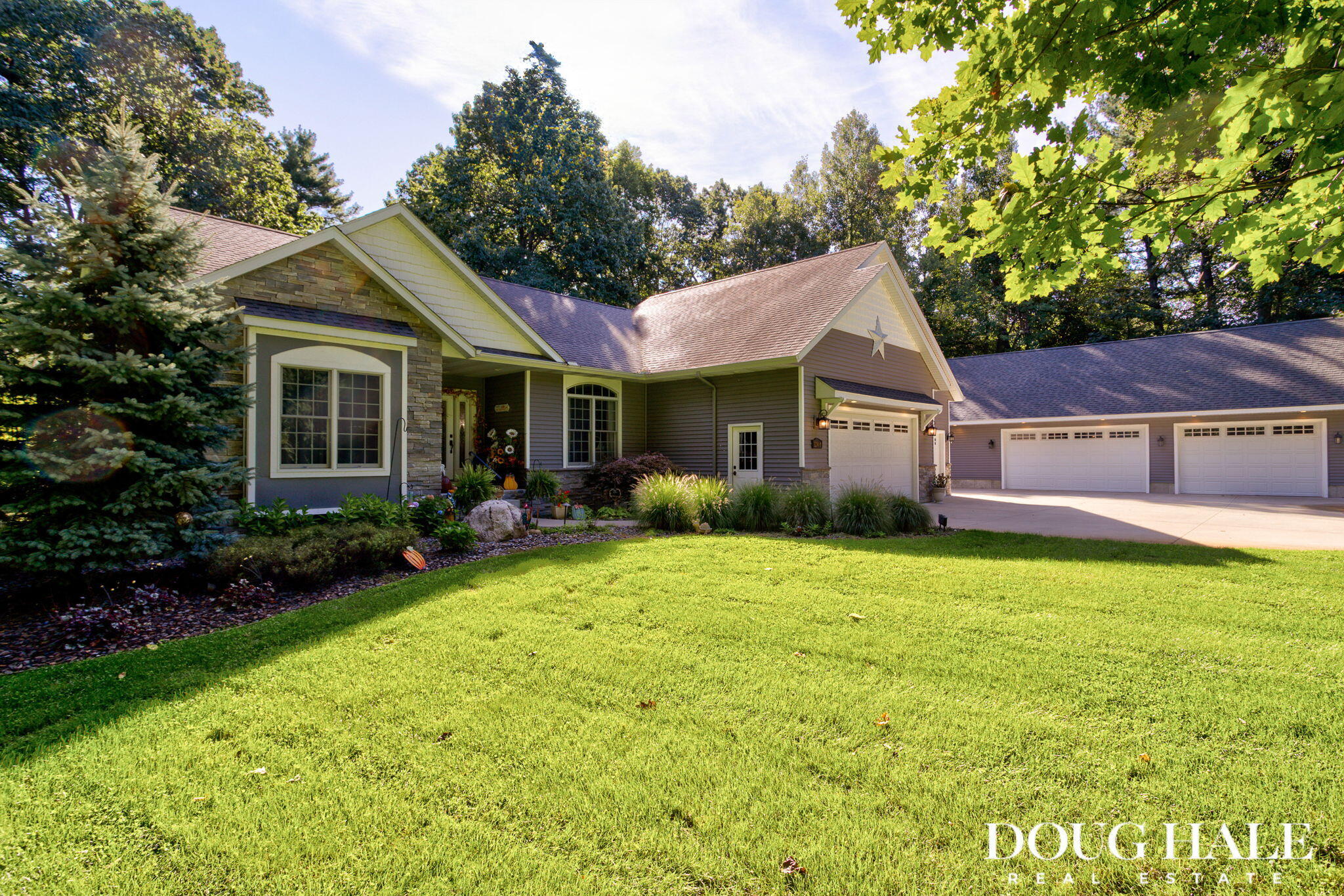 12860 Woodhaven Drive Grand Haven MI 49417