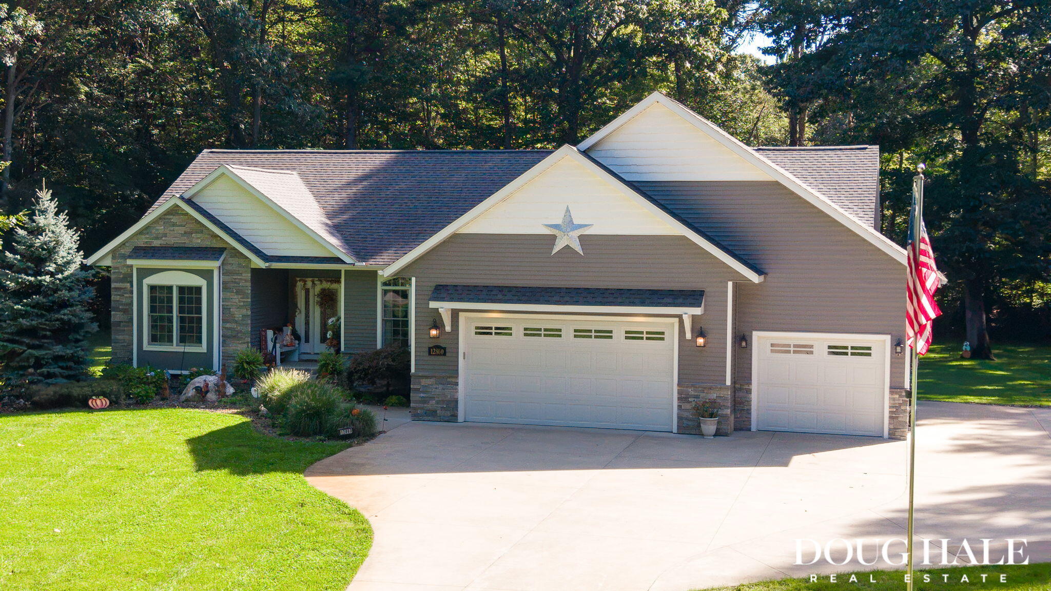 12860 Woodhaven Drive Grand Haven MI 49417