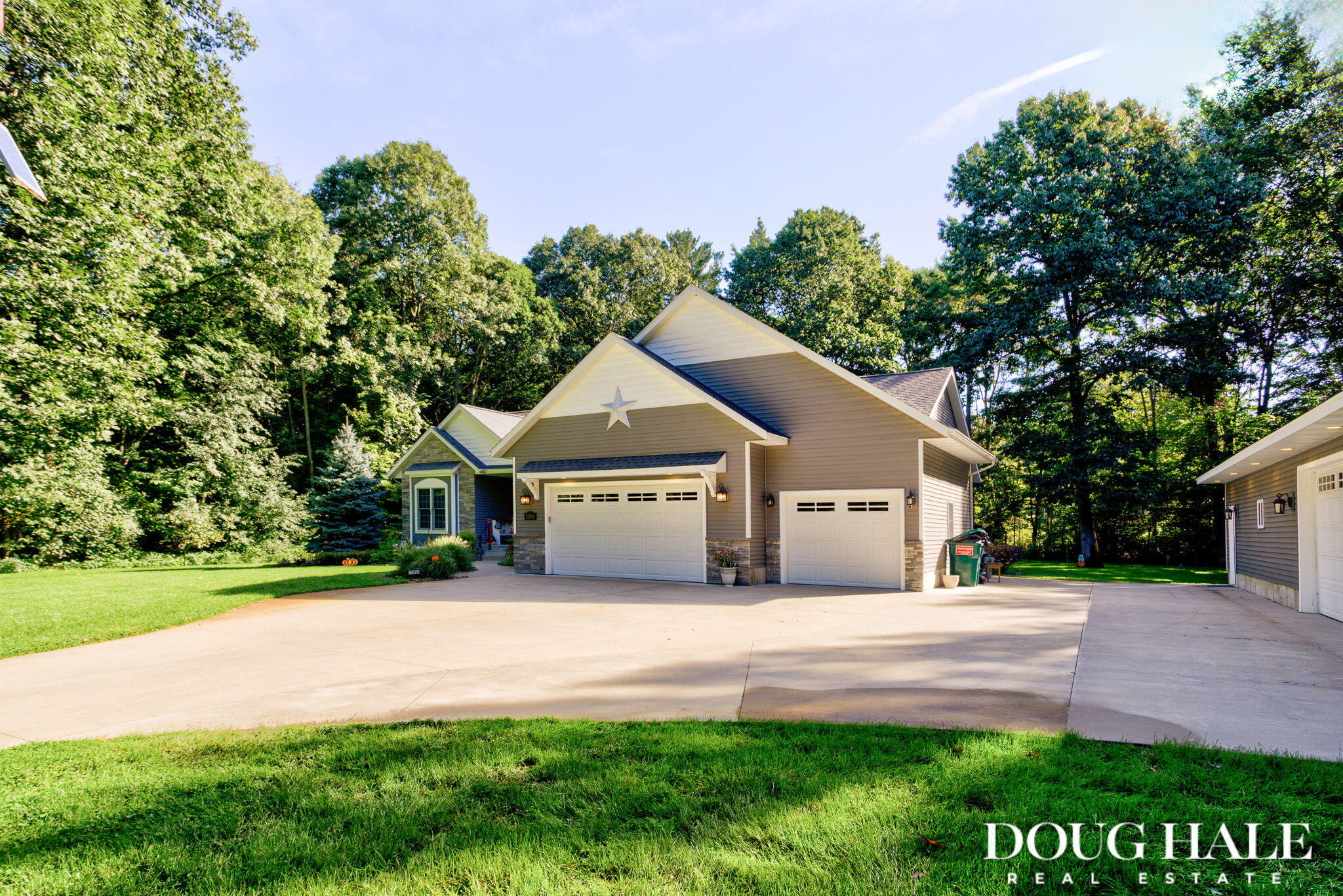 12860 Woodhaven Drive Grand Haven MI 49417