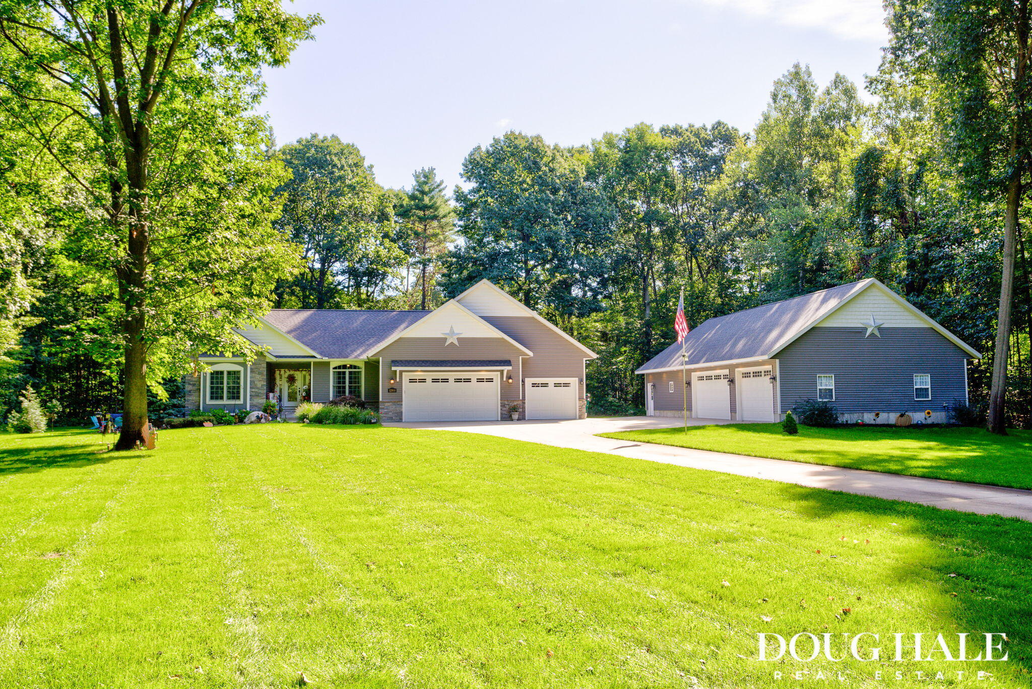 12860 Woodhaven Drive Grand Haven MI 49417