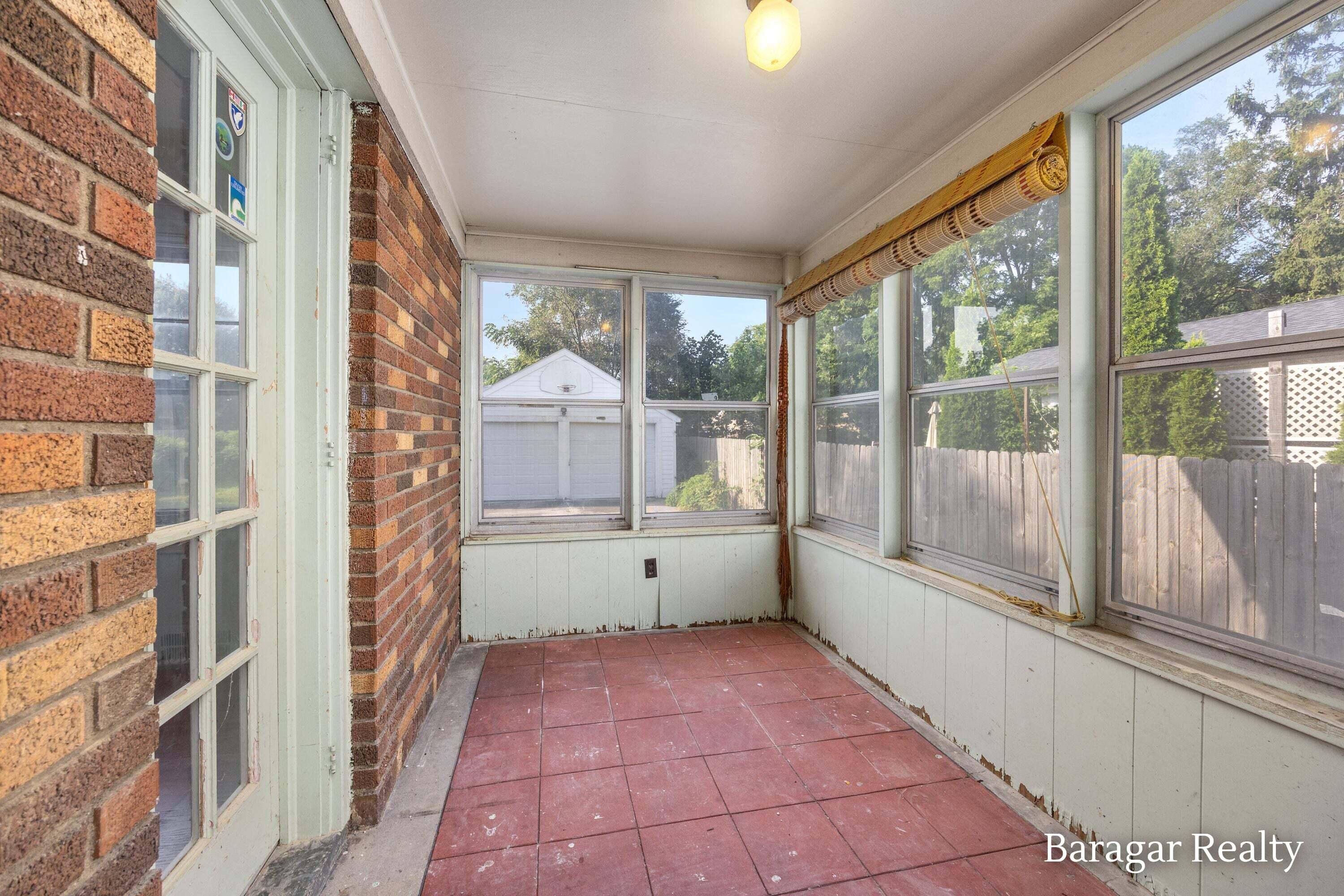 920 Ellsmere Street NE Grand Rapids MI 49505