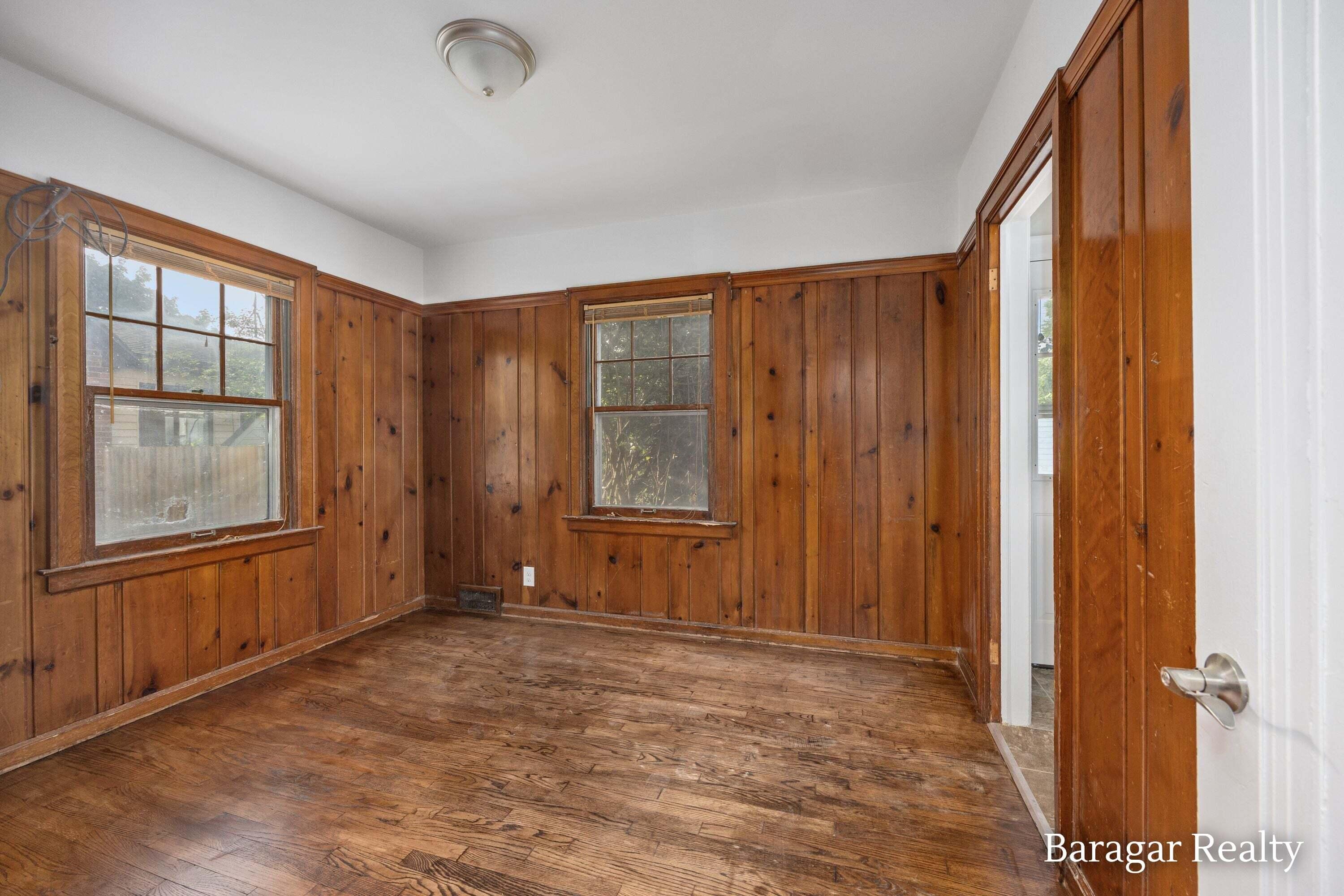 920 Ellsmere Street NE Grand Rapids MI 49505