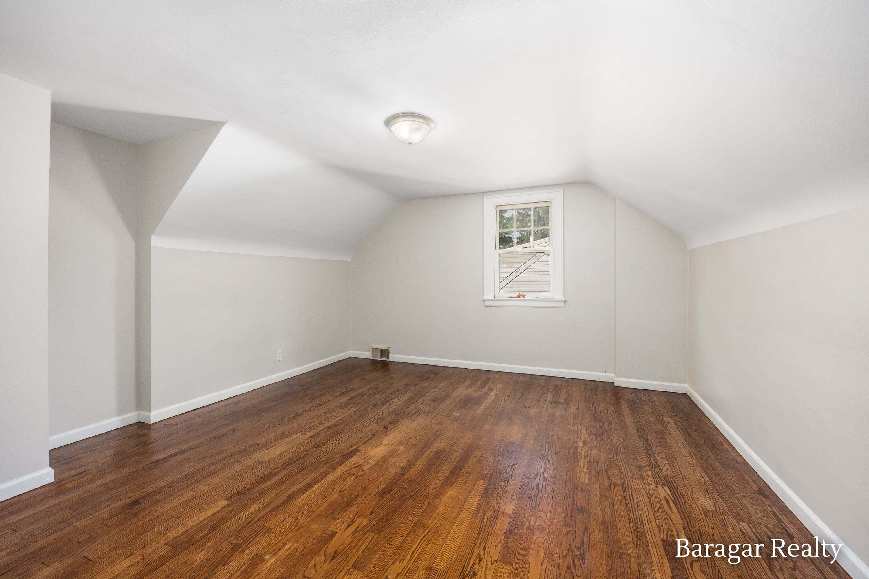 920 Ellsmere Street NE Grand Rapids MI 49505