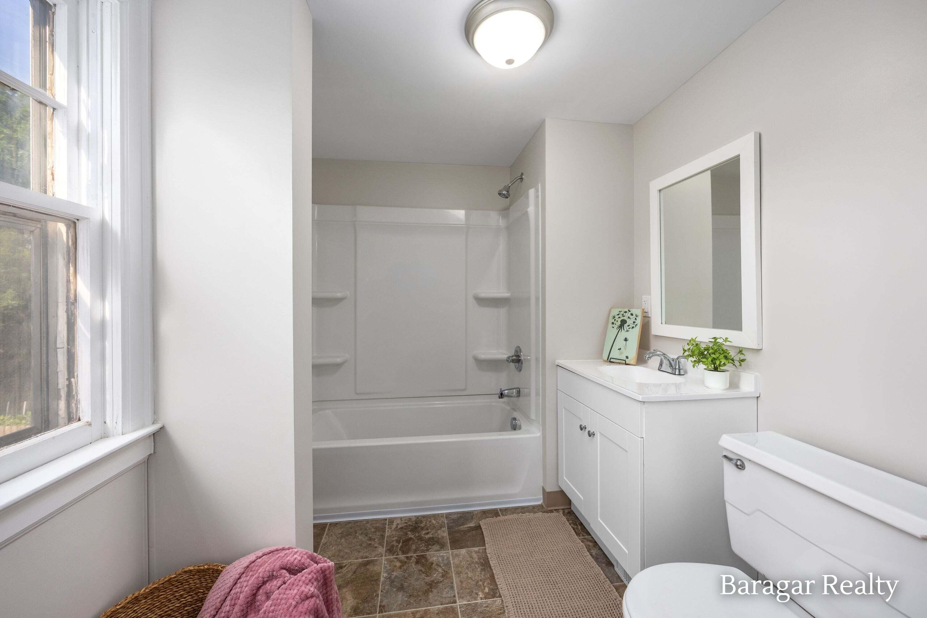 920 Ellsmere Street NE Grand Rapids MI 49505