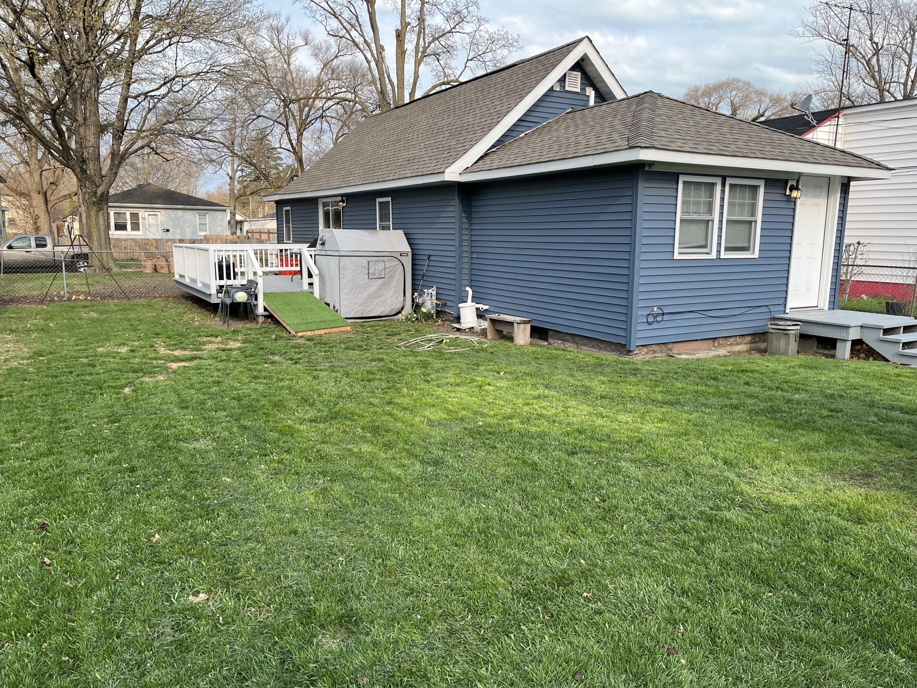 1221 Pearl Street Benton Harbor MI 49022