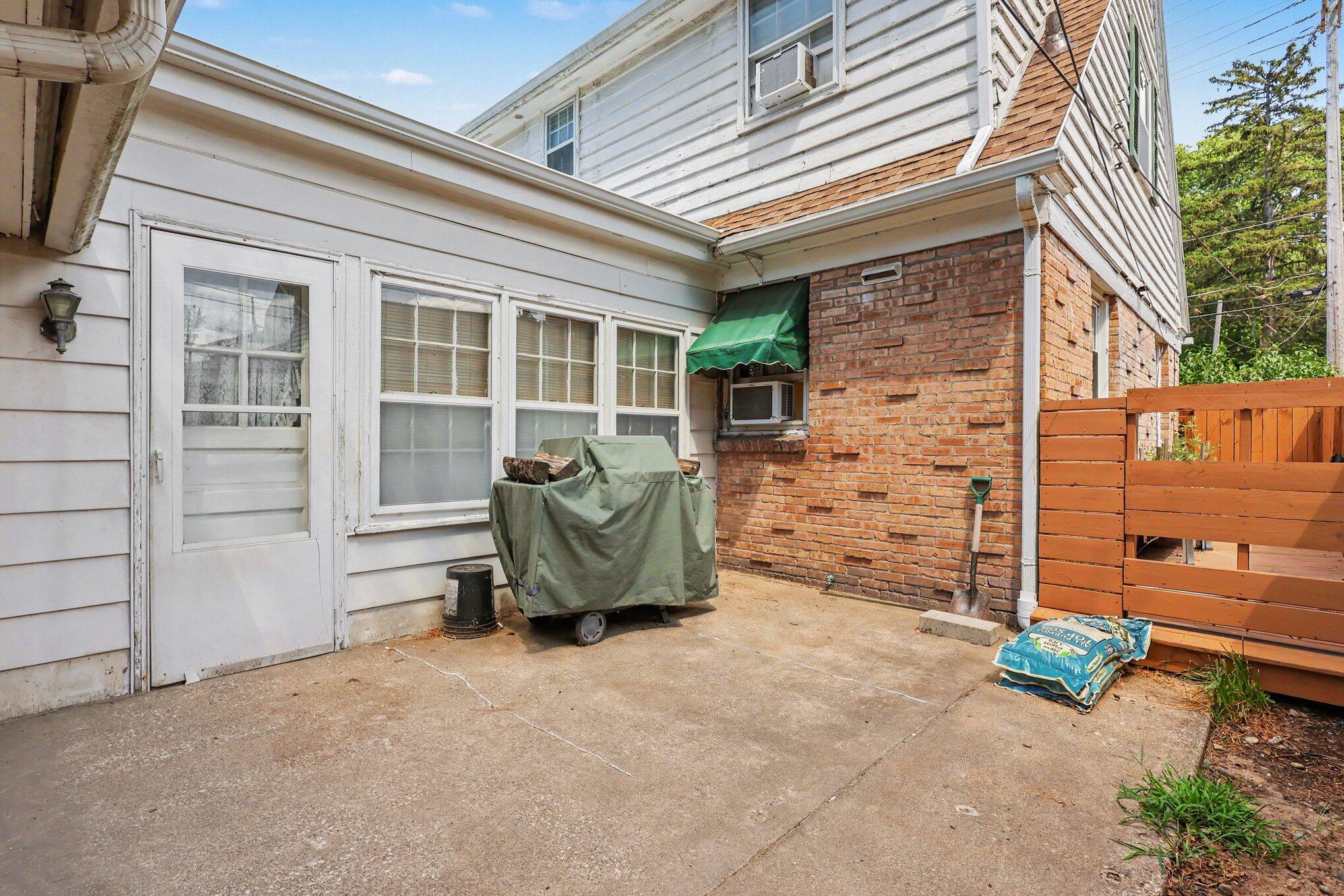 244 S Waverly Road Holland MI 49423