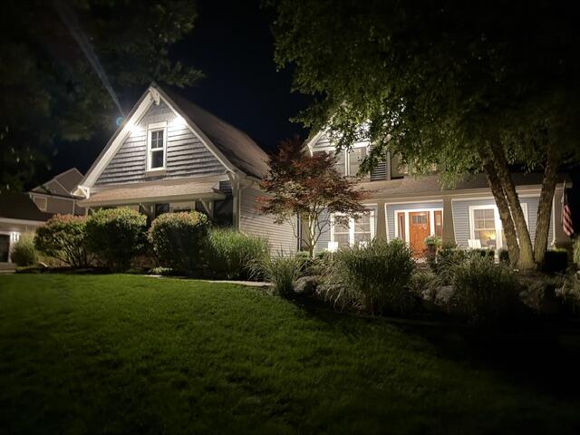 1254 Stoneshire Drive SE Grand Rapids MI 49546