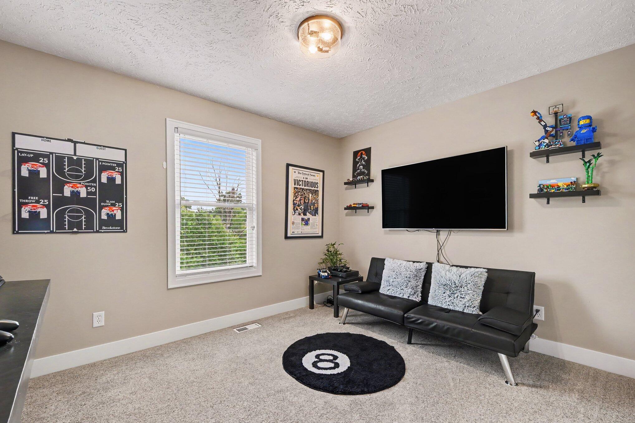 1254 Stoneshire Drive SE Grand Rapids MI 49546